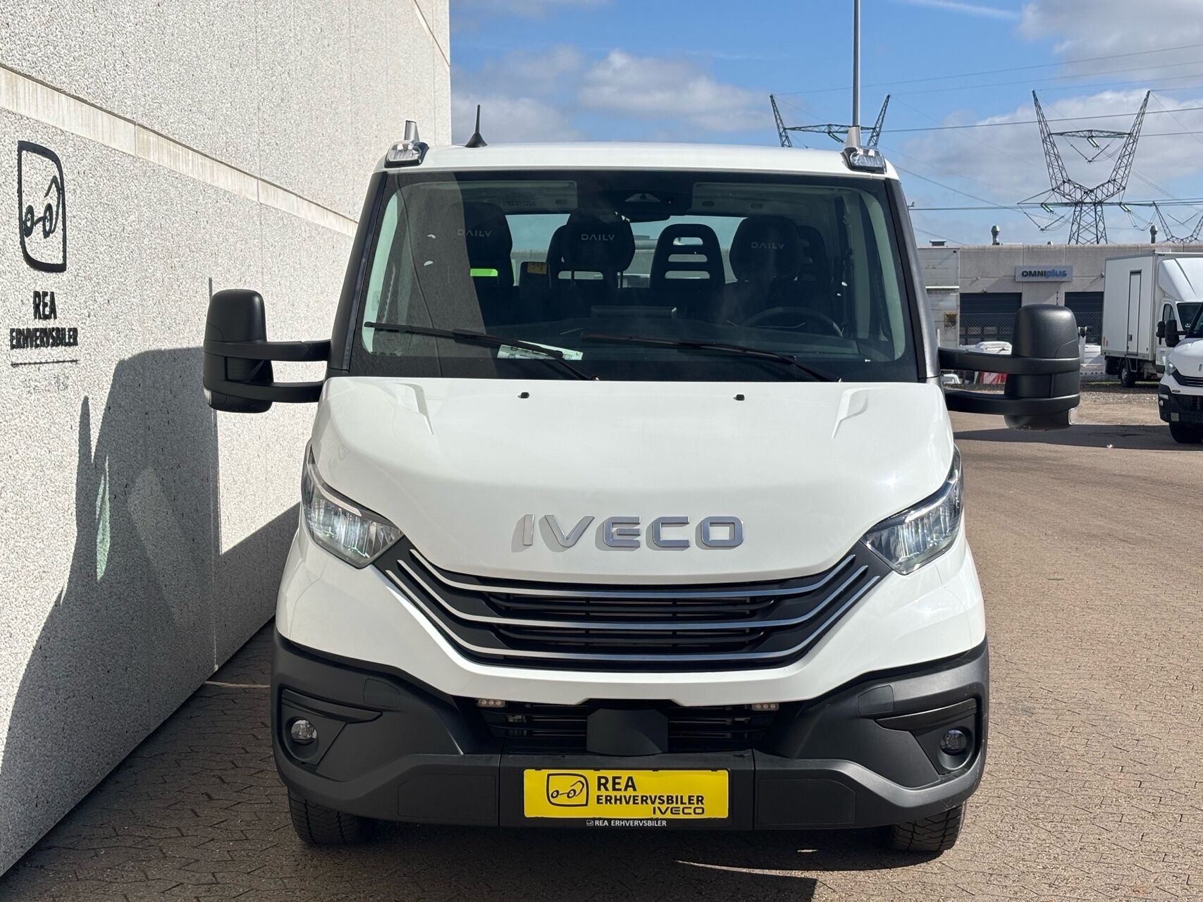 Billede af Iveco Daily 35S18 4100mm 3,0 D Hi-Matic 180HK DobKab 8g Aut.
