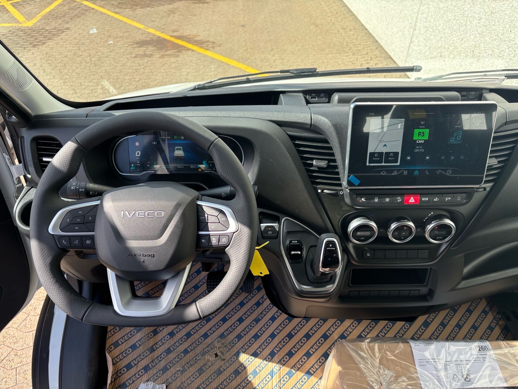Billede af Iveco Daily 35S18 4100mm 3,0 D Hi-Matic 180HK DobKab 8g Aut.