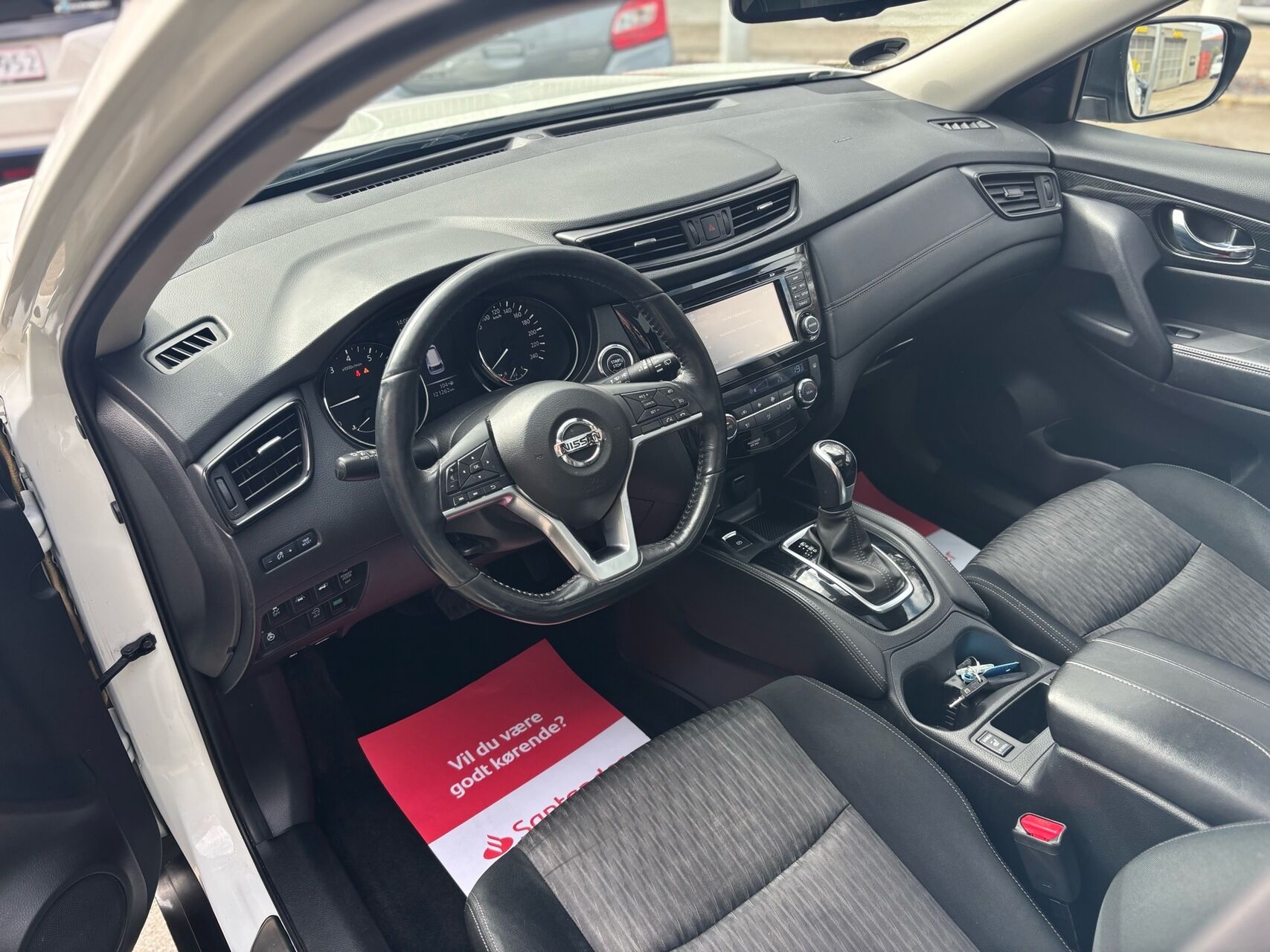 Billede af Nissan X-Trail 7 pers. 1,3 Dig-T N-Connecta DCT 160HK 5d Aut. 