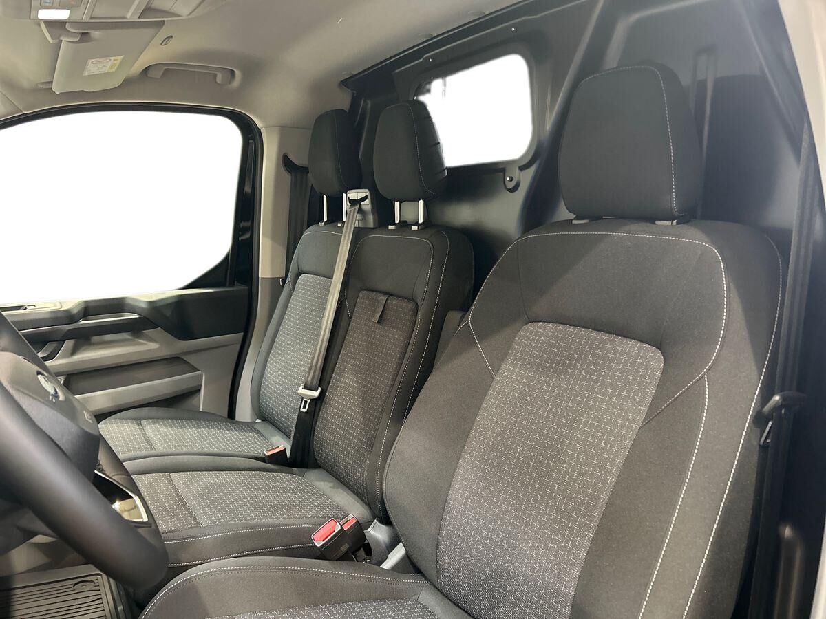 Billede af Ford Transit Custom 320 L2H1 2,5 Plugin-hybrid Trend CVT 233HK Van Trinl. Gear
