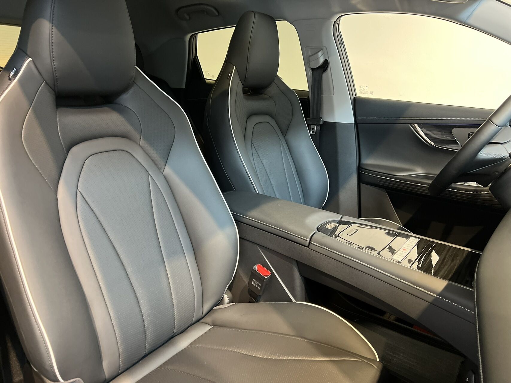 Billede af Omoda 5 EL Premium + 211HK Aut.