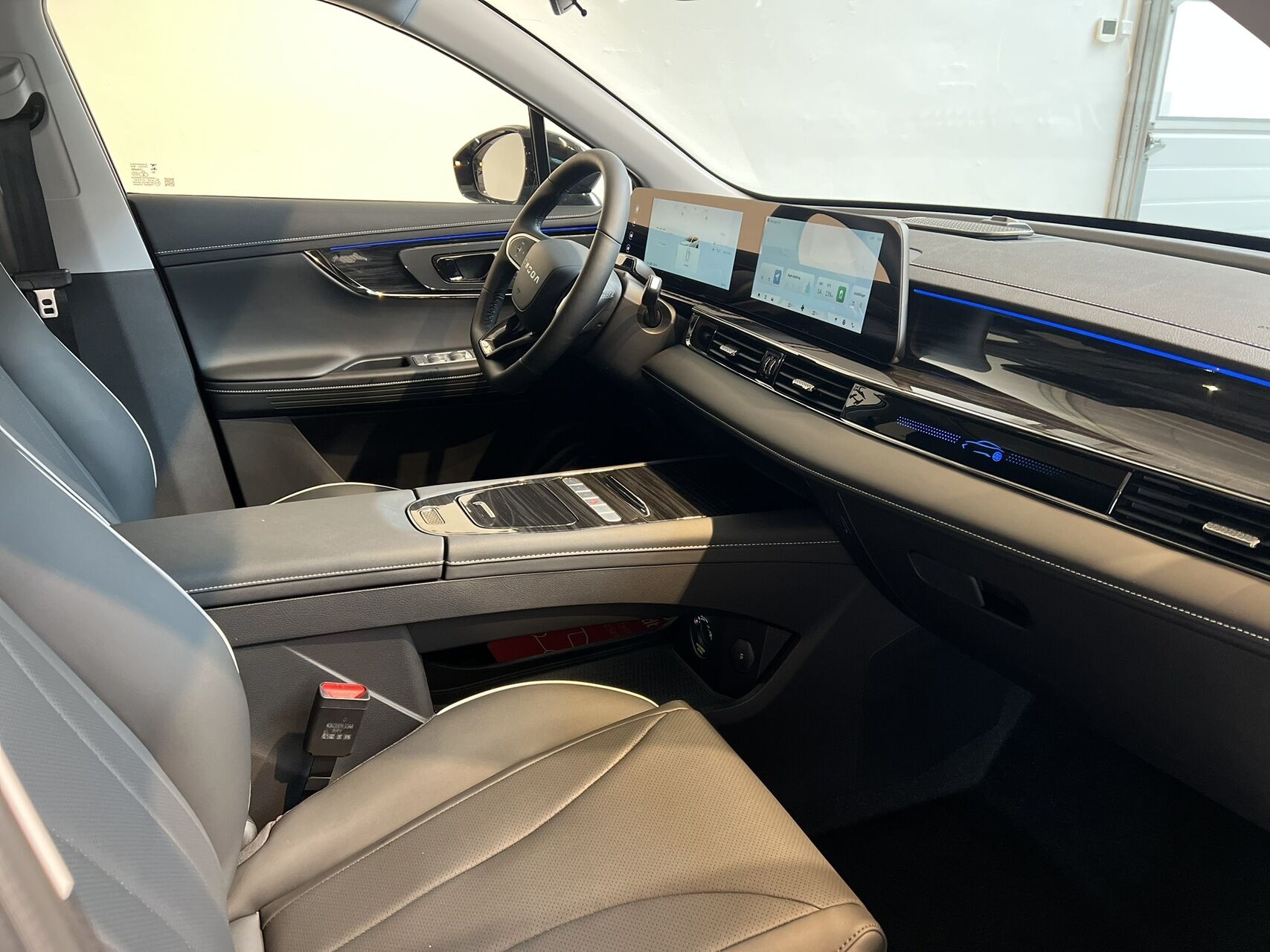 Billede af Omoda 5 EL Premium + 211HK Aut.