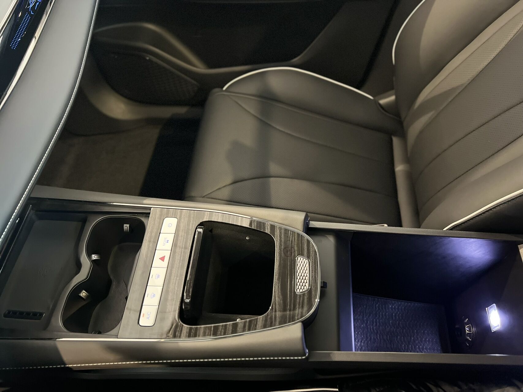 Billede af Omoda 5 EL Premium + 211HK Aut.