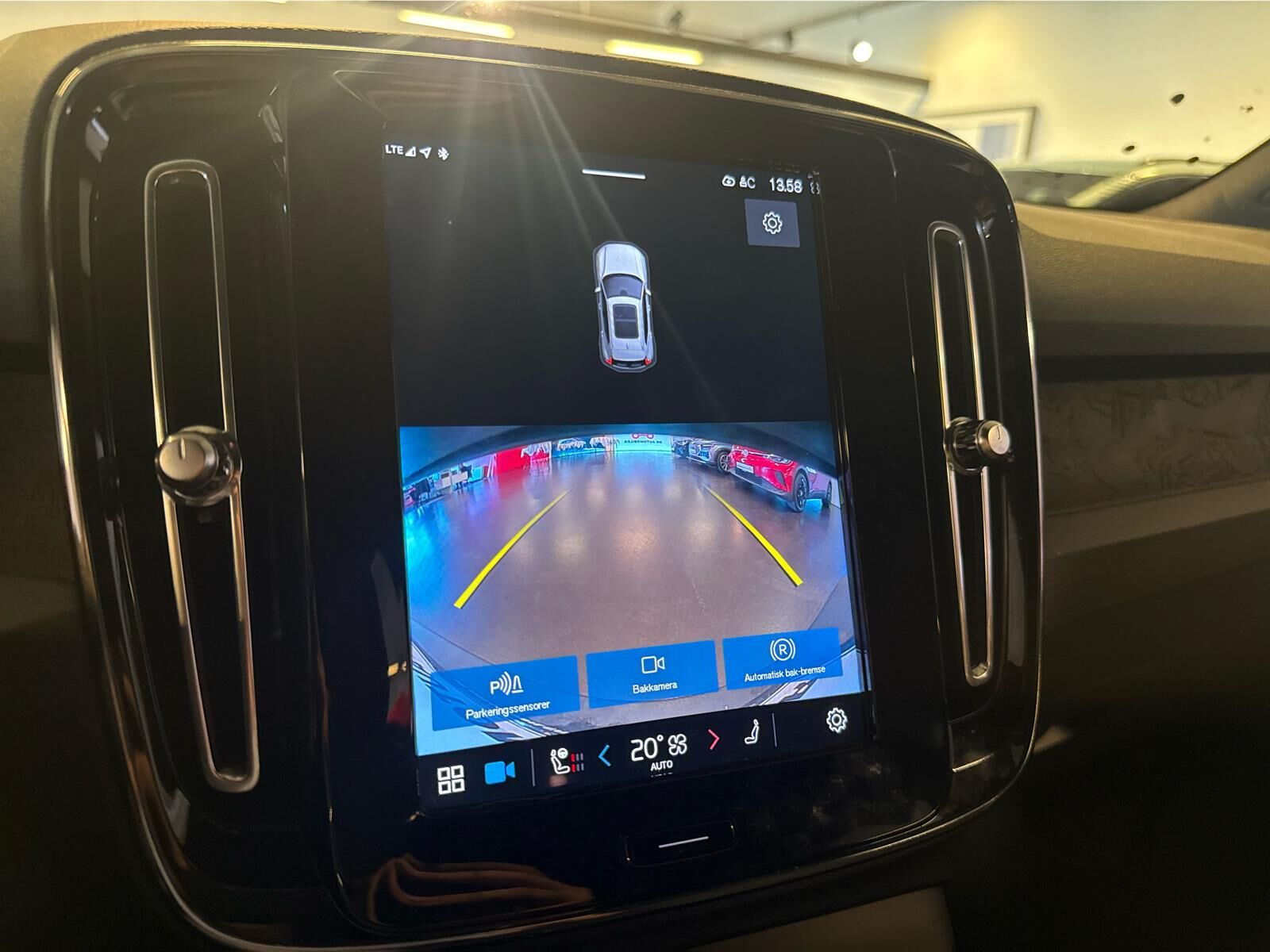 Billede af Volvo XC40 P6 Recharge Core 231HK 5d Aut.