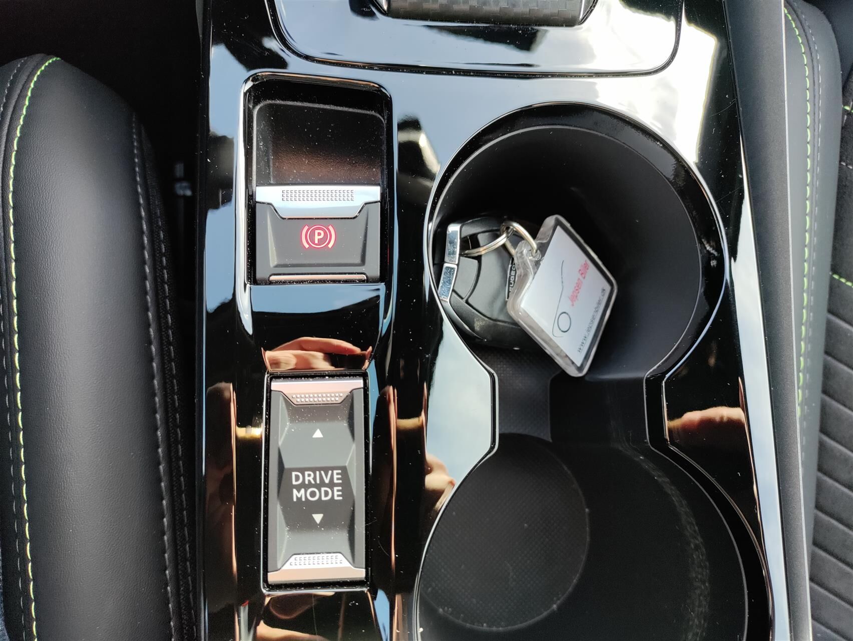 Billede af Peugeot e-2008 EL GT Sky 156HK 5d Aut.