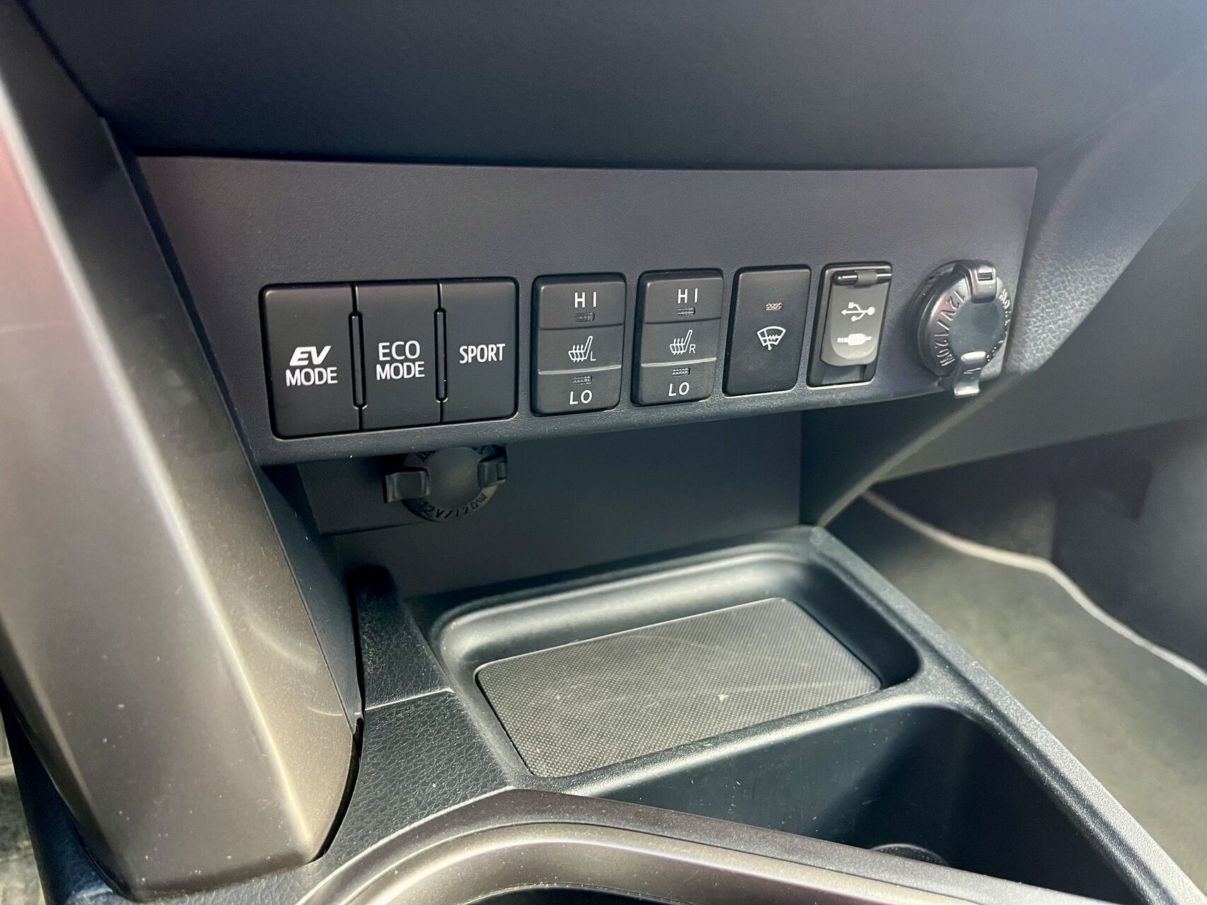 Billede af Toyota RAV4 2,5 Hybrid H4 Safety Sense 4x4 197HK 5d 6g Aut.