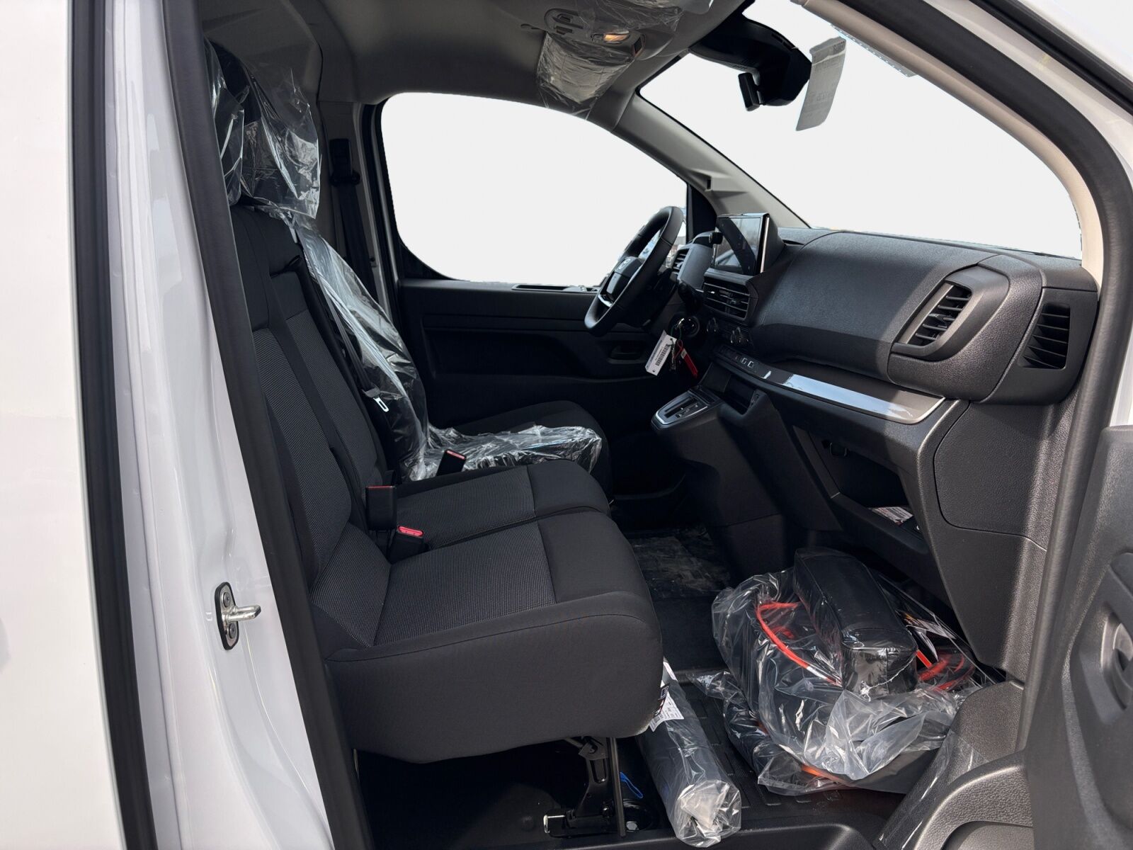 Billede af Toyota Proace Electric Long EL Comfort Master To Skydedør 136HK Van Aut.