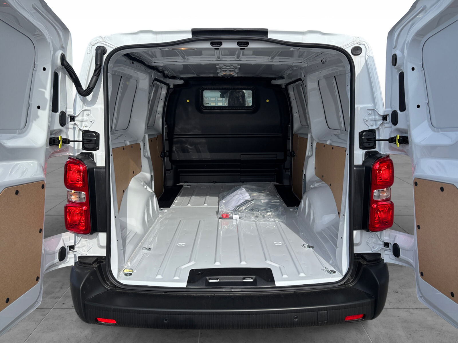 Billede af Toyota Proace Electric Long EL Comfort Master To Skydedør 136HK Van Aut.