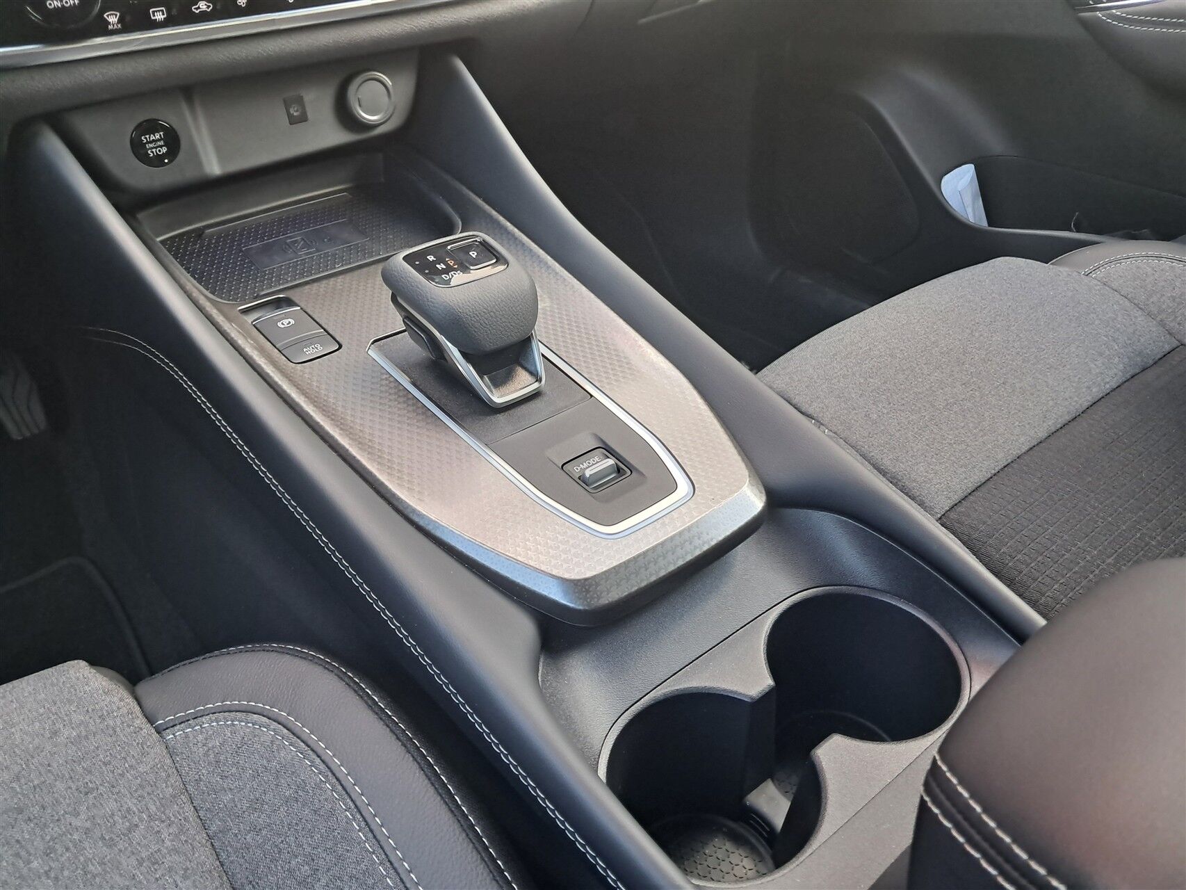 Billede af Nissan Qashqai 1,3 MHEV  Mild hybrid N-Connecta X-Tronic 158HK 5d 7g Aut.