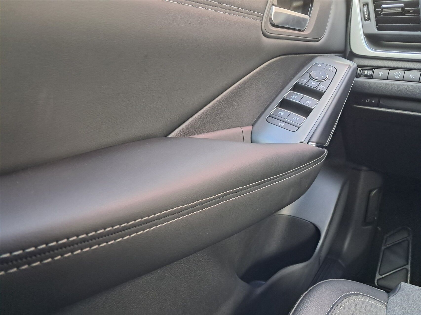 Billede af Nissan Qashqai 1,3 MHEV  Mild hybrid N-Connecta X-Tronic 158HK 5d 7g Aut.