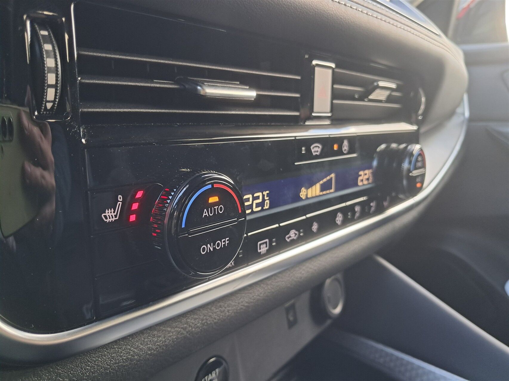 Billede af Nissan Qashqai 1,3 MHEV  Mild hybrid N-Connecta X-Tronic 158HK 5d 7g Aut.