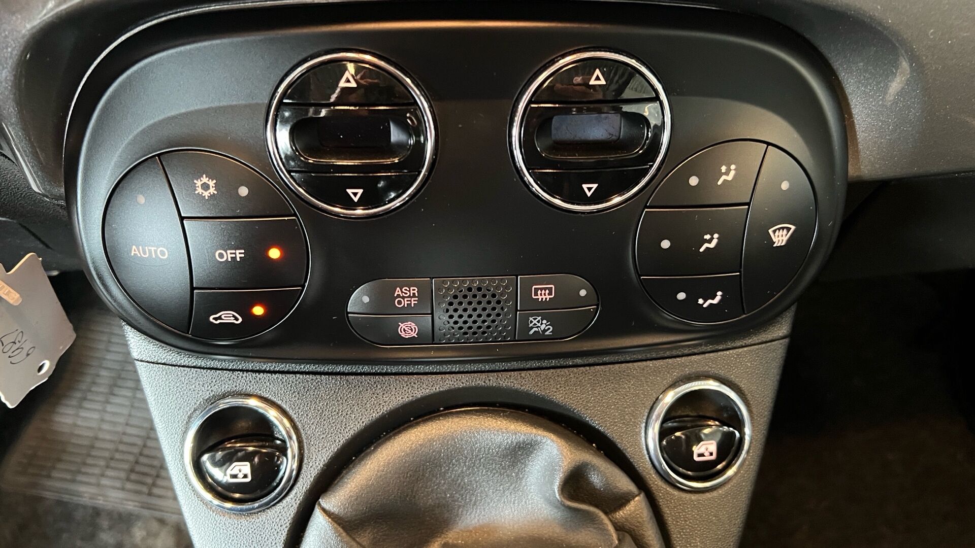 Billede af Fiat 500 1,2 Eco Lounge Start & Stop 69HK 3d