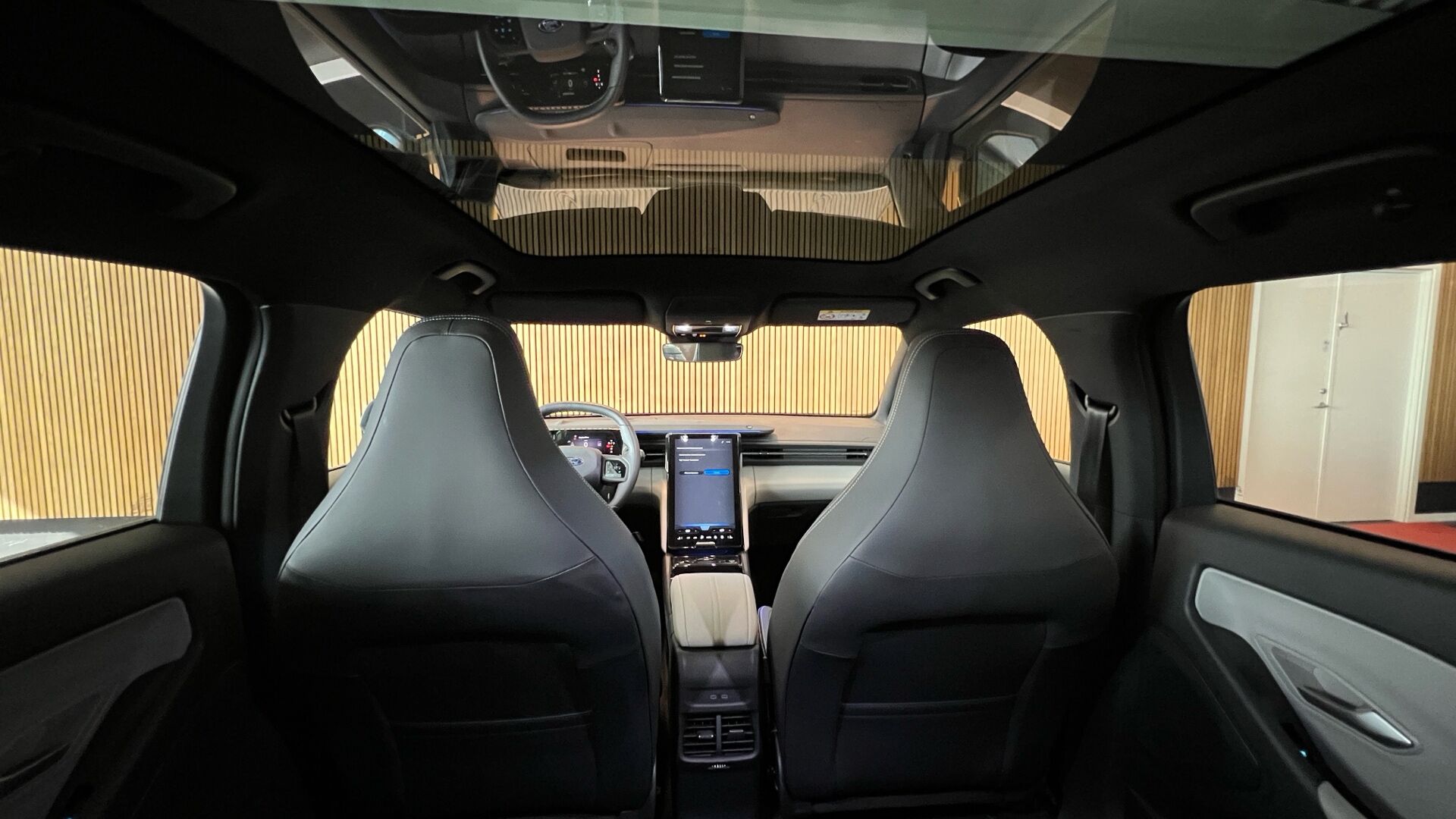 Billede af Ford Explorer EL UR Premium AWD 340HK 5d Aut.