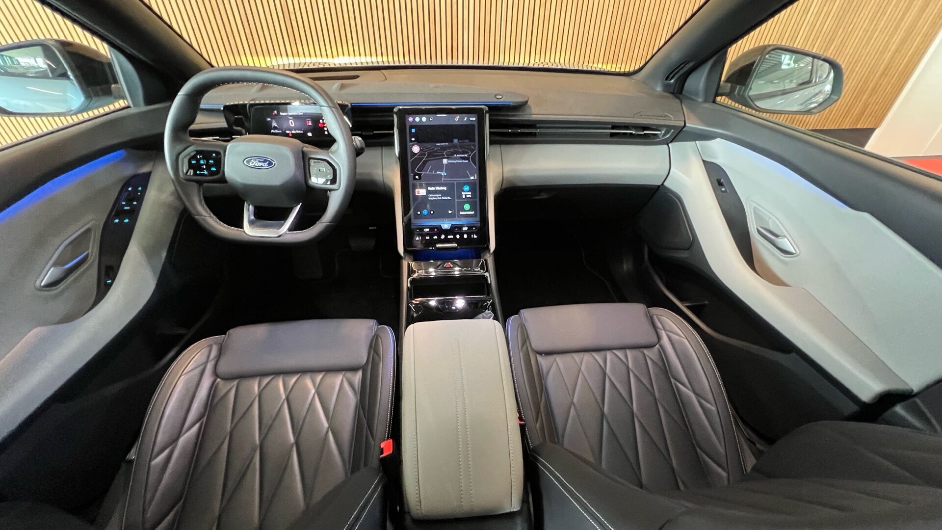 Billede af Ford Explorer EL UR Premium AWD 340HK 5d Aut.