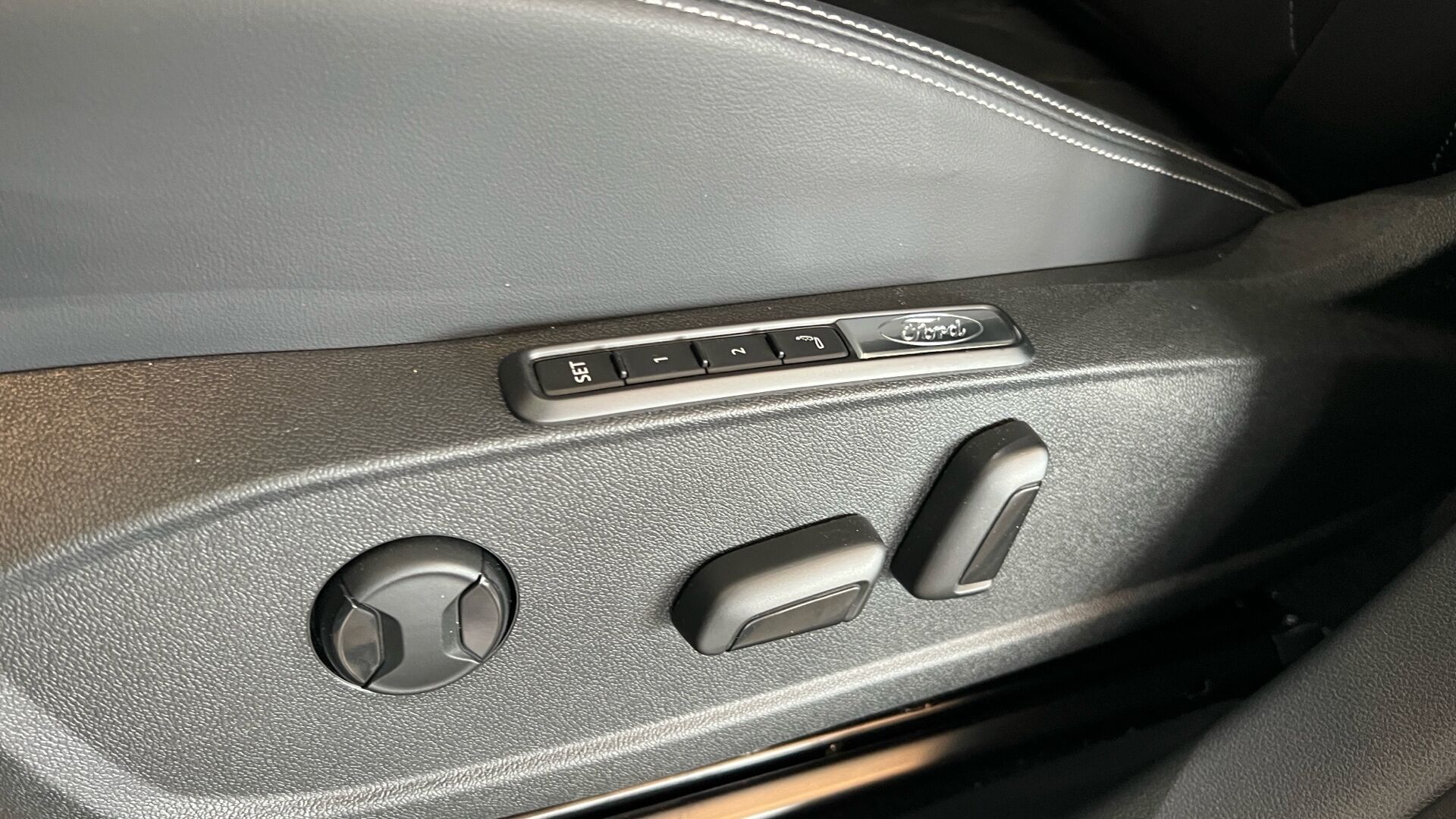 Billede af Ford Explorer EL UR Premium AWD 340HK 5d Aut.