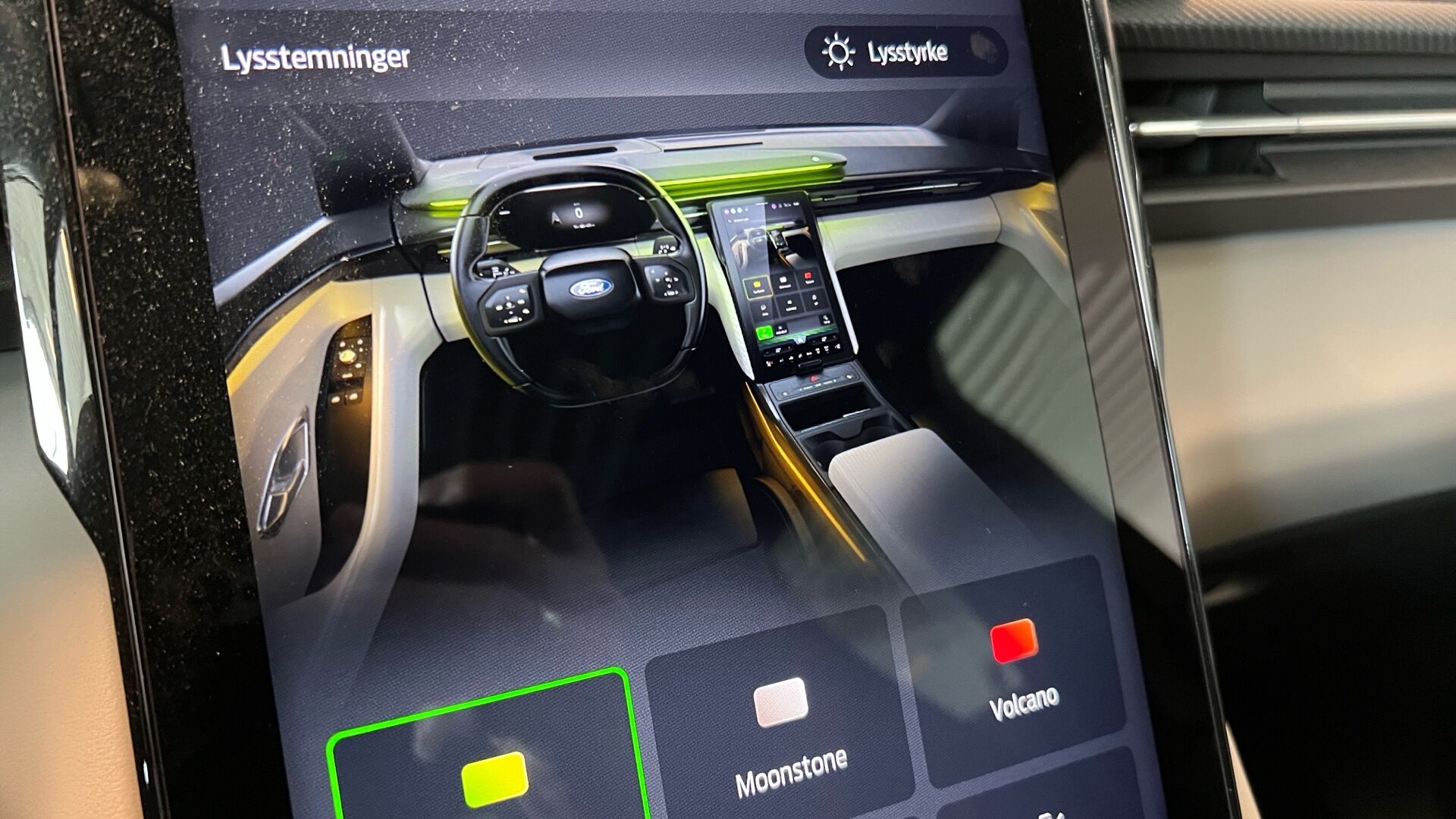 Billede af Ford Explorer EL UR Premium AWD 340HK 5d Aut.