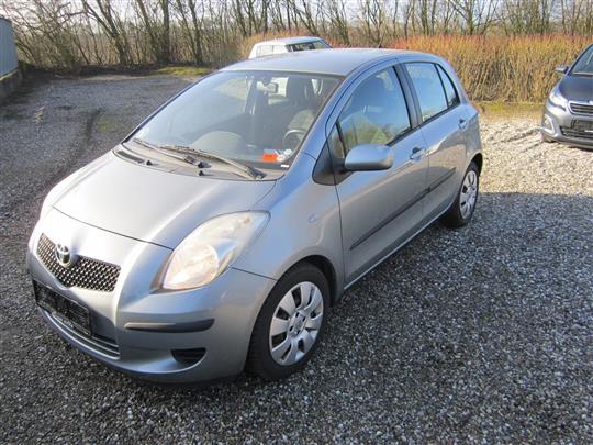 Toyota Yaris 1,3 VVT-I Linea Luna 87HK 5d
