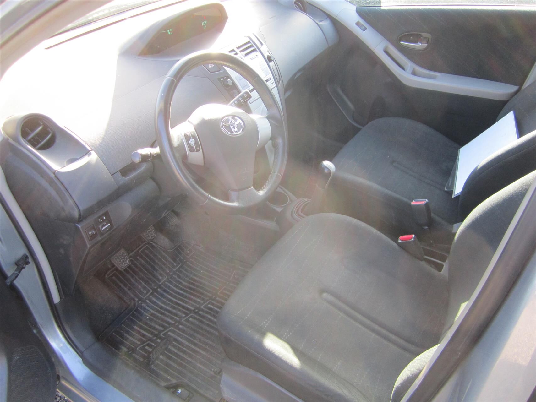 Billede af Toyota Yaris 1,3 VVT-I Linea Luna 87HK 5d