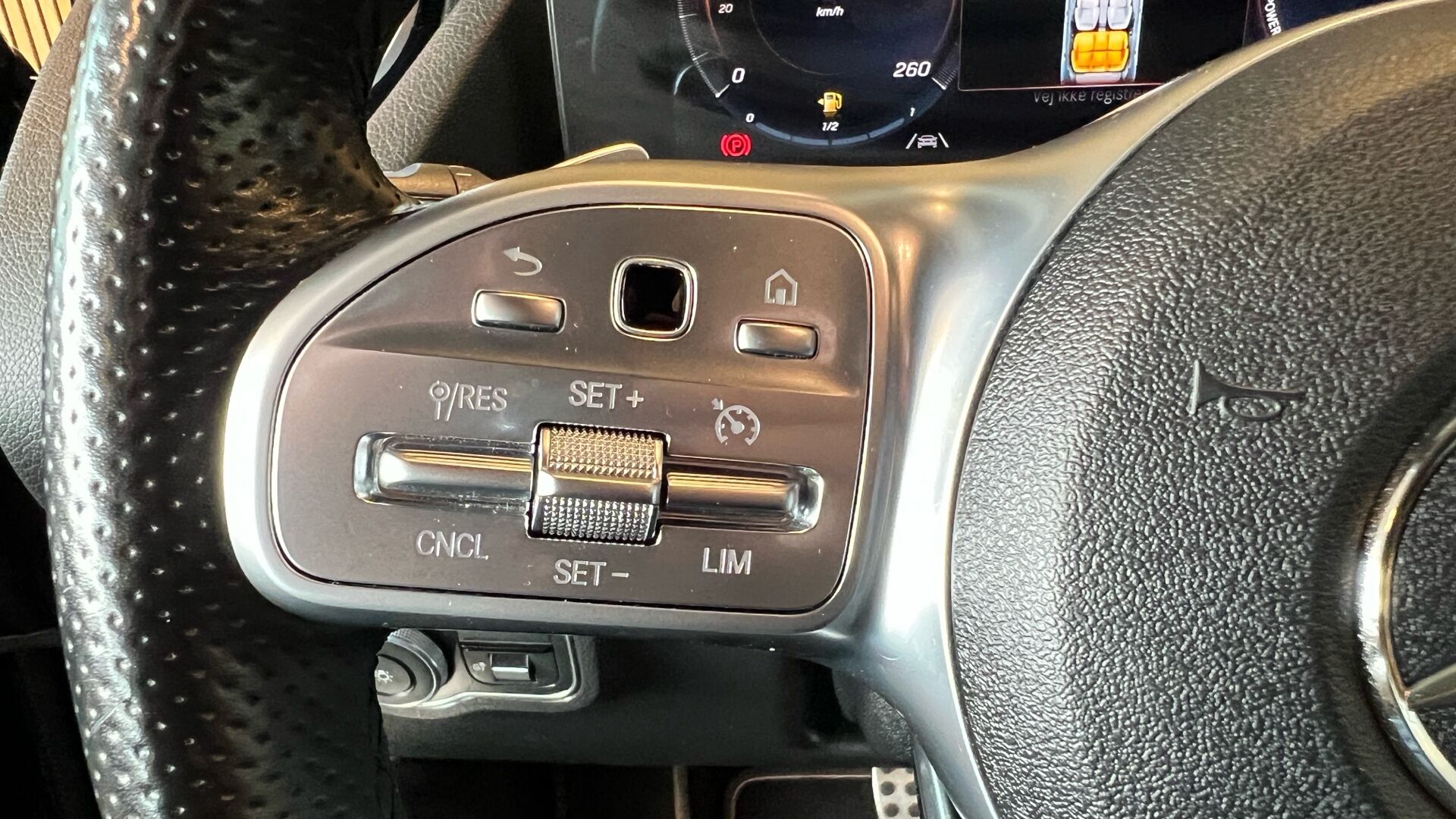 Billede af Mercedes-Benz B250 e 1,3 Plugin-hybrid AMG Line 8G-DCT 218HK 8g Aut.