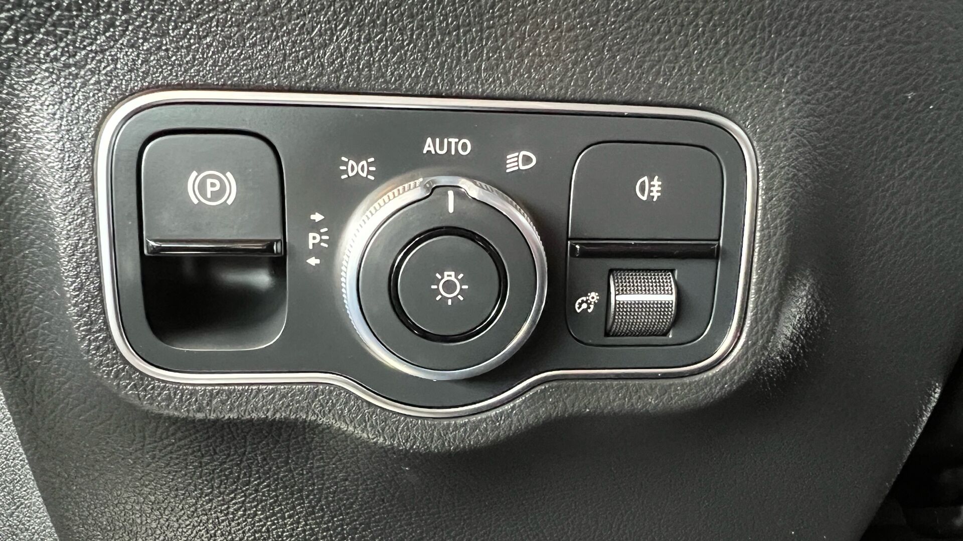 Billede af Mercedes-Benz B250 e 1,3 Plugin-hybrid AMG Line 8G-DCT 218HK 8g Aut.