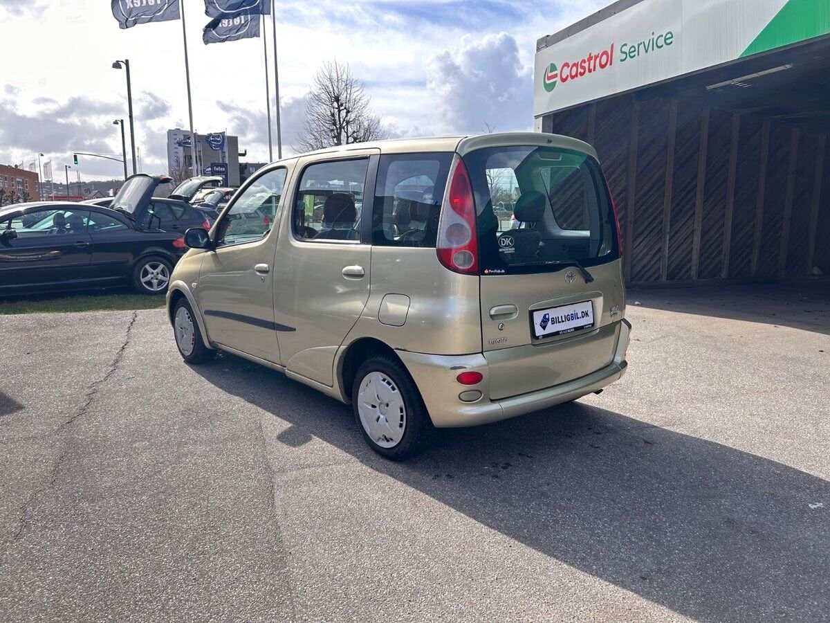 Billede af Toyota Yaris Verso 1,3 Linea Luna 86HK