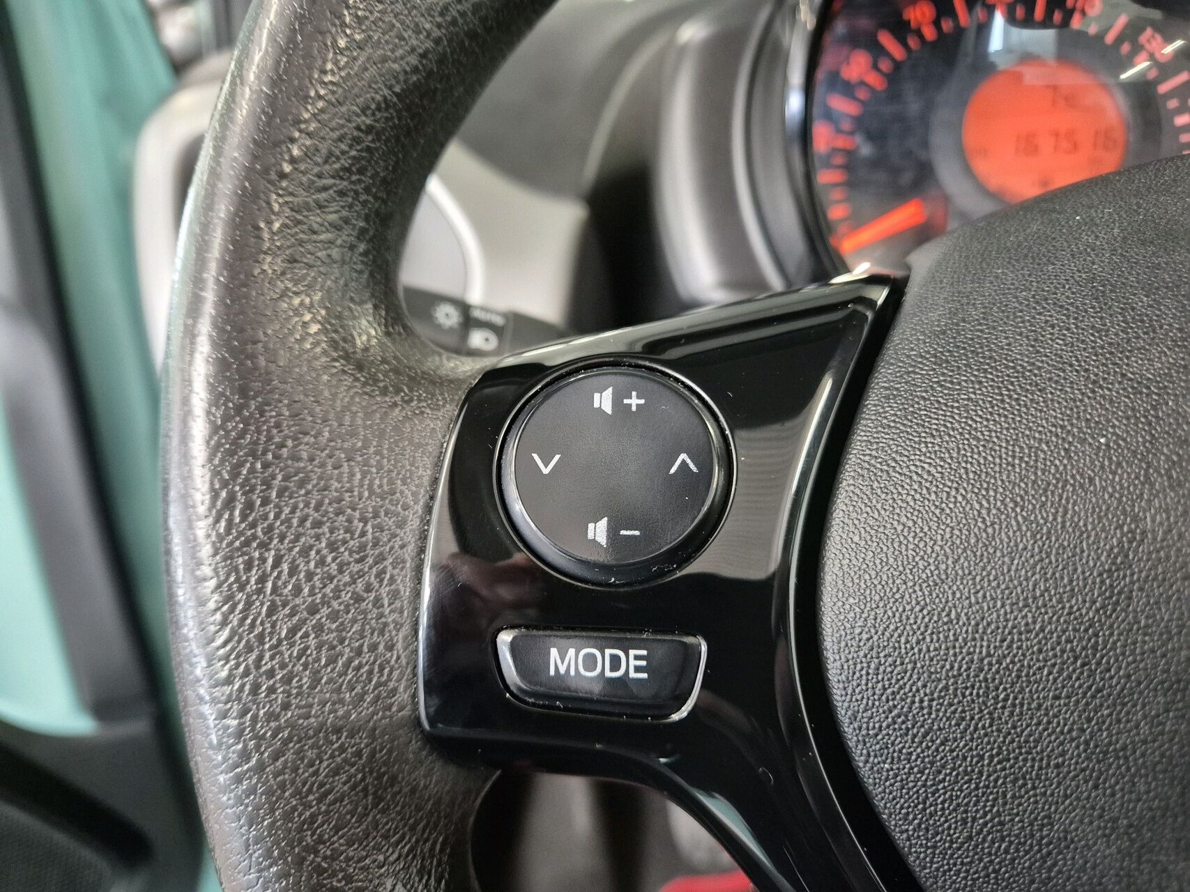 Billede af Citroën C1 1,0 VTi Airscape Iconic start/stop 68HK 5d