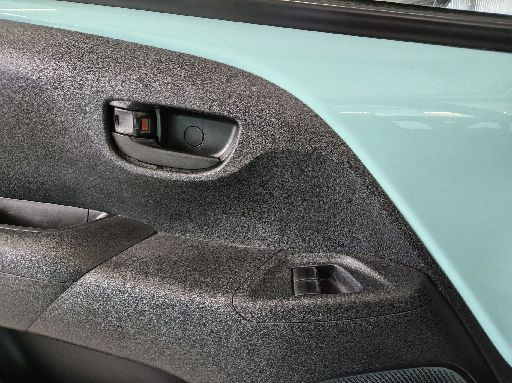 Billede af Citroën C1 1,0 VTi Airscape Iconic start/stop 68HK 5d