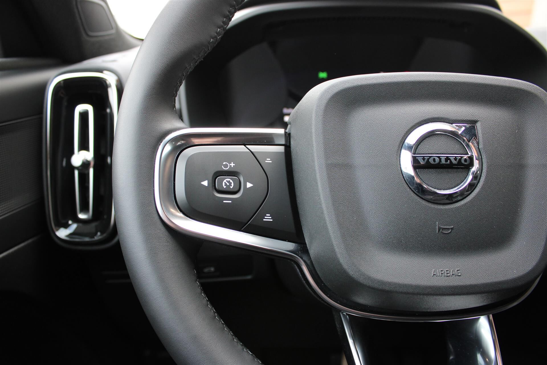 Billede af Volvo XC40 P6 Recharge Plus 231HK 5d Aut.