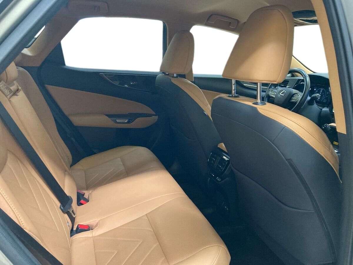 Billede af Lexus NX 450h+ 2,5 Plugin-hybrid Executive Teknik 4WD 309HK 5d Trinl. Gear