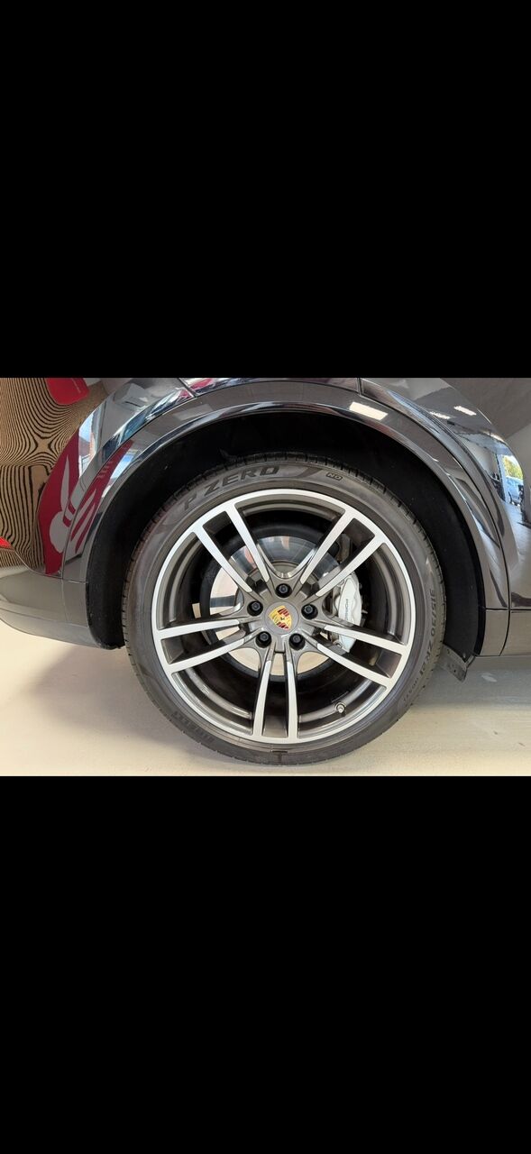 Billede af Porsche Cayenne Turbo 4,0 4WD Tiptr. 550HK 5d 8g Aut.