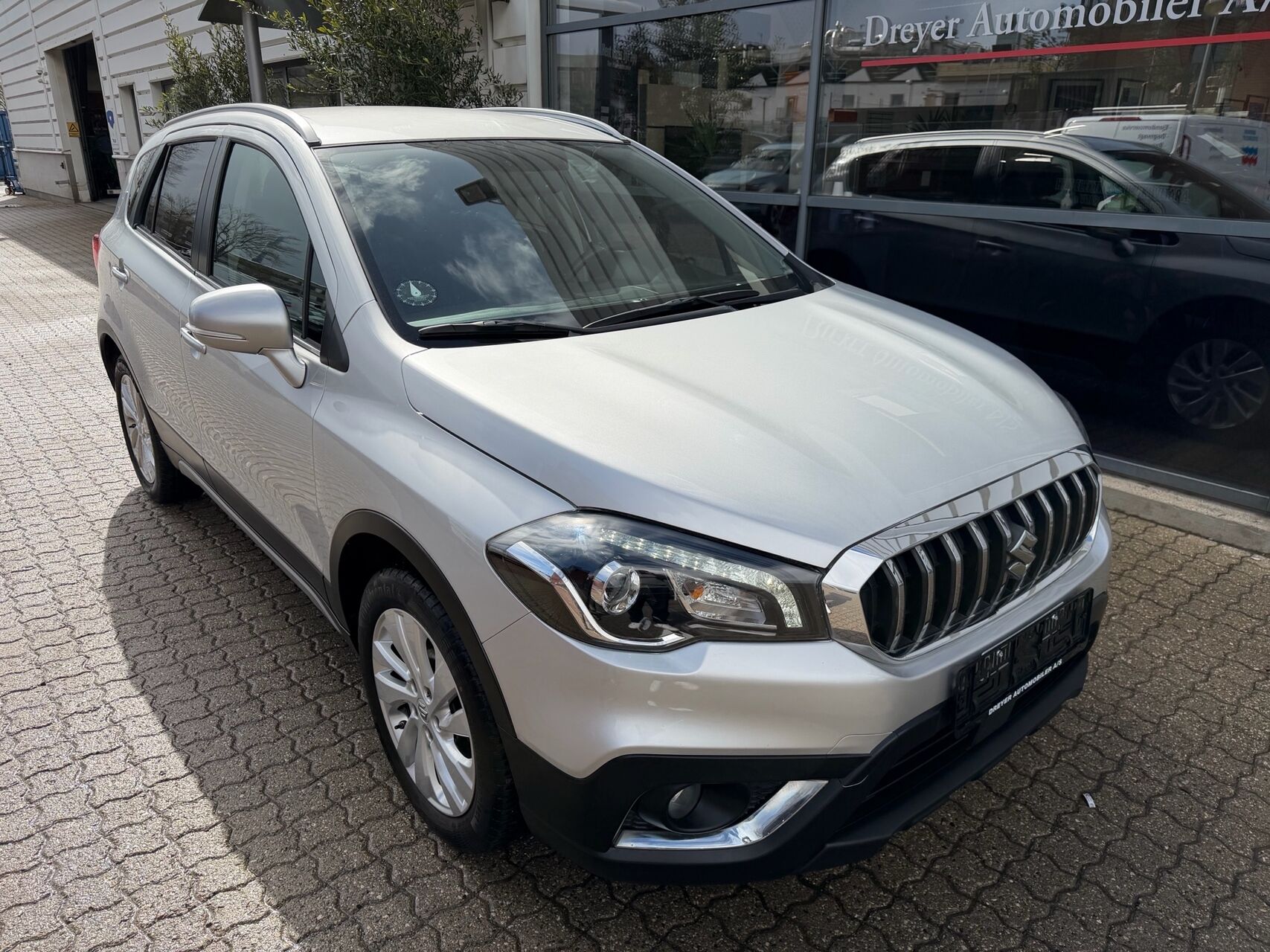 Billede af Suzuki S-Cross 1,0 Boosterjet Active 112HK 5d