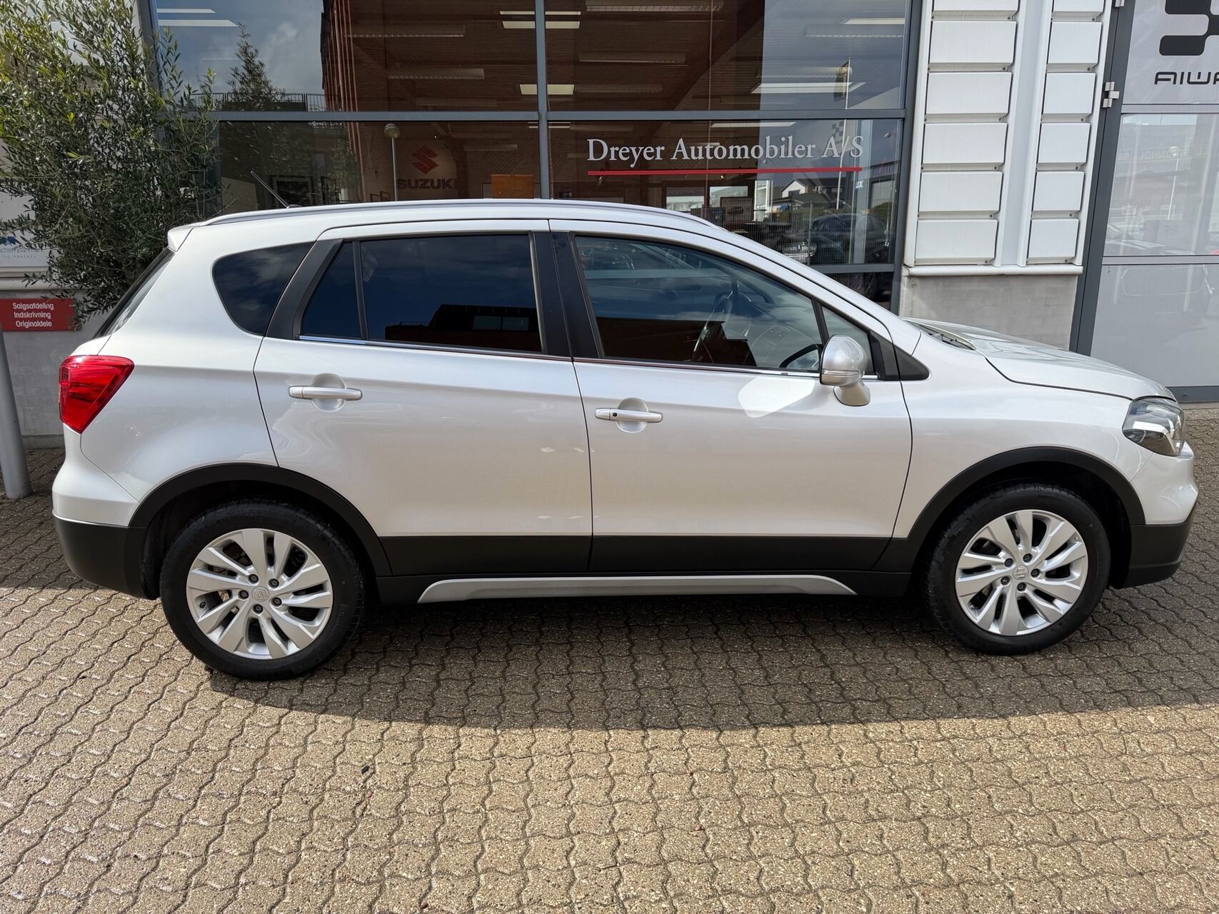 Billede af Suzuki S-Cross 1,0 Boosterjet Active 112HK 5d