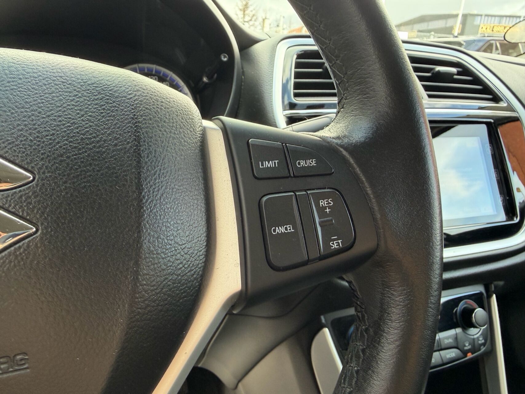 Billede af Suzuki S-Cross 1,0 Boosterjet Active 112HK 5d