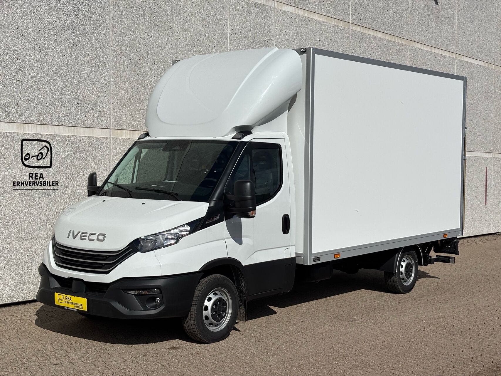 Billede af Iveco Daily 35S18 4100mm 3,0 D 180HK Ladv./Chas. 8g Aut.