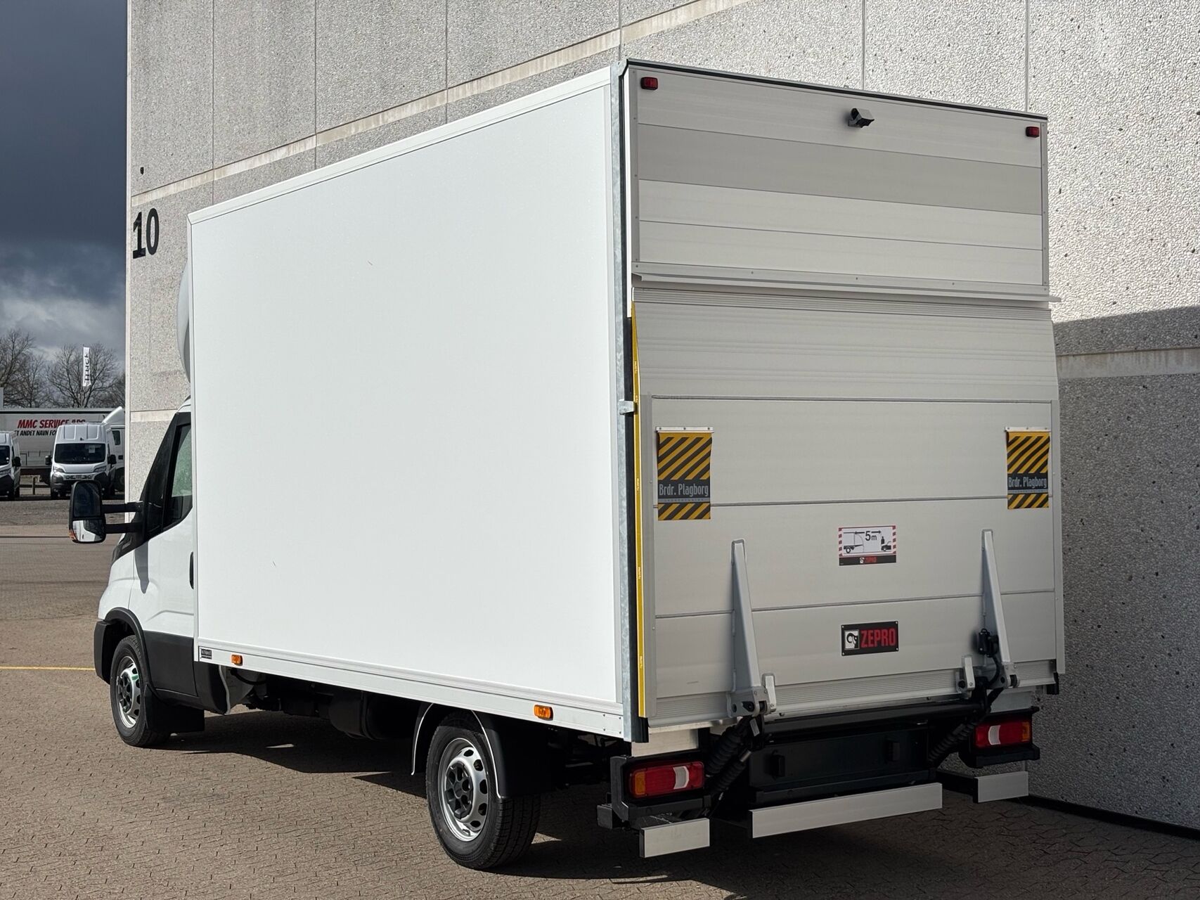 Billede af Iveco Daily 35S18 4100mm 3,0 D 180HK Ladv./Chas. 8g Aut.