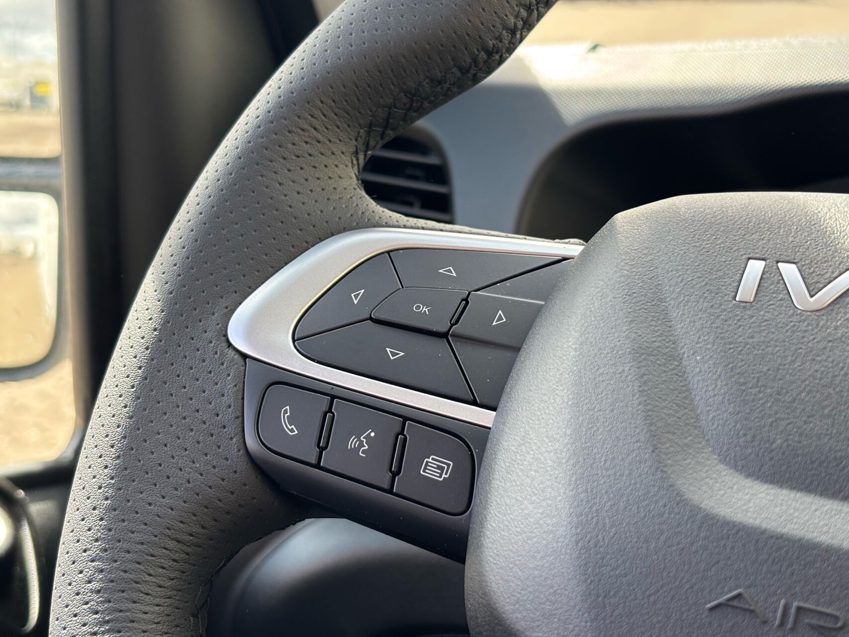 Billede af Iveco Daily 35S18 4100mm 3,0 D 180HK Ladv./Chas. 8g Aut.