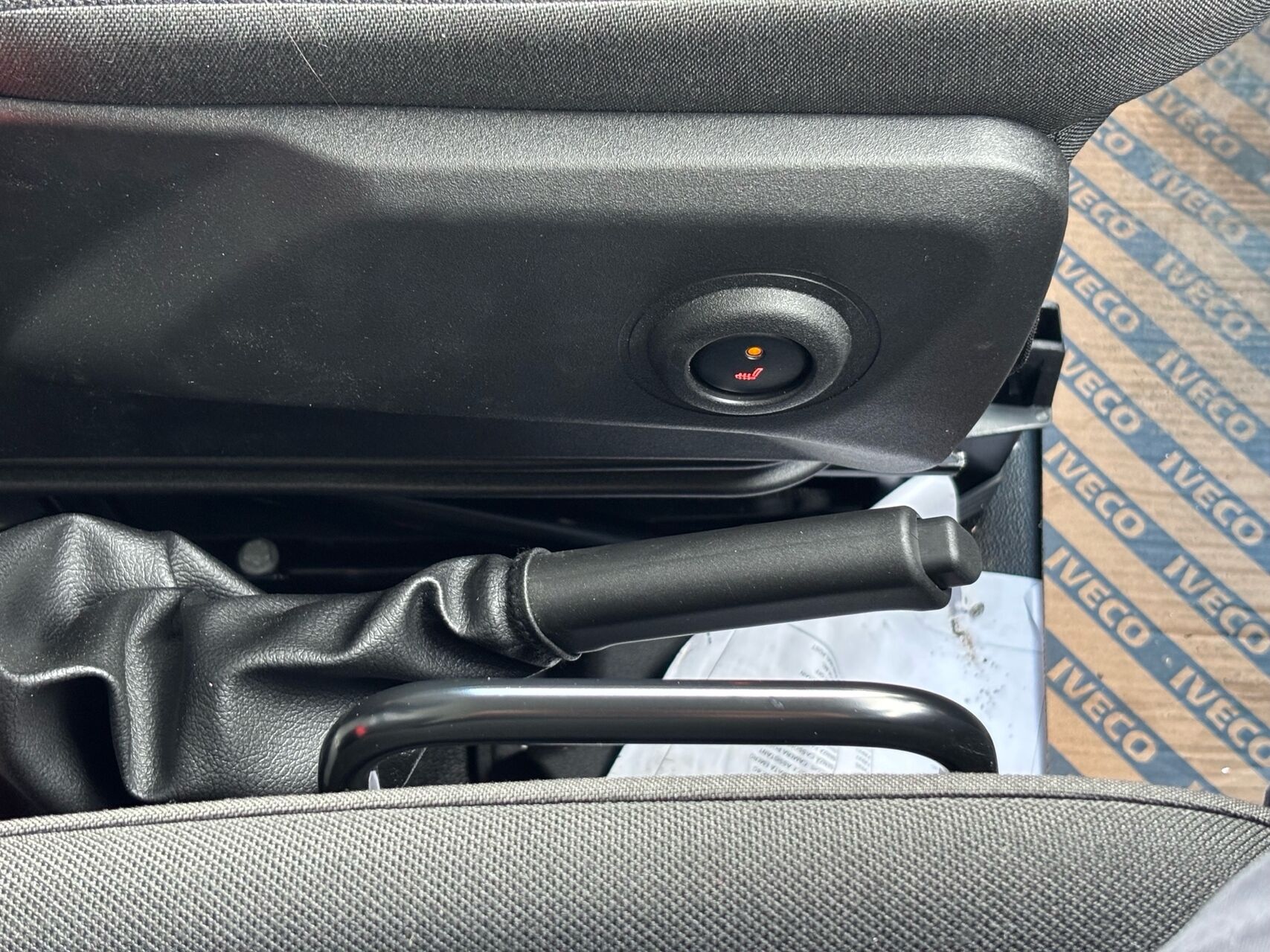 Billede af Iveco Daily 35S18 4100mm 3,0 D 180HK Ladv./Chas. 8g Aut.