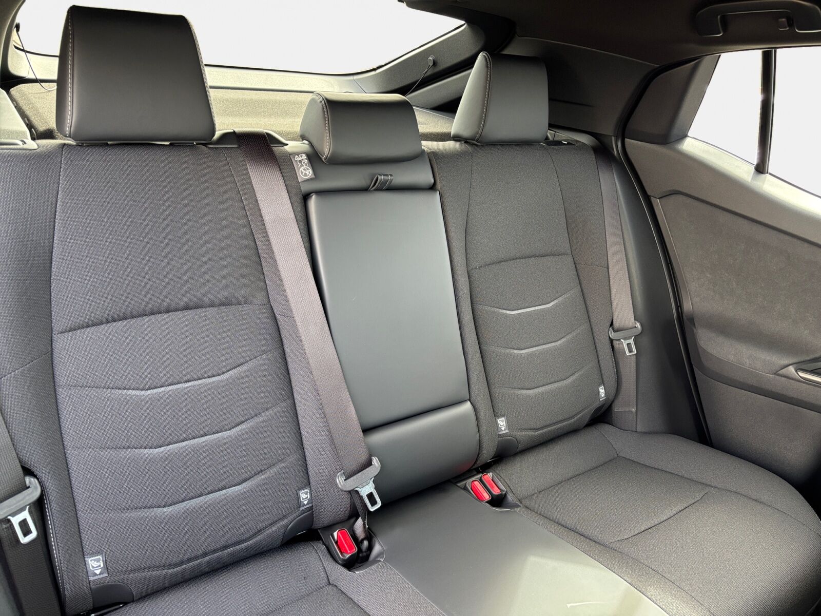 Billede af Toyota C-HR+ EL Active 224HK 5d Aut.