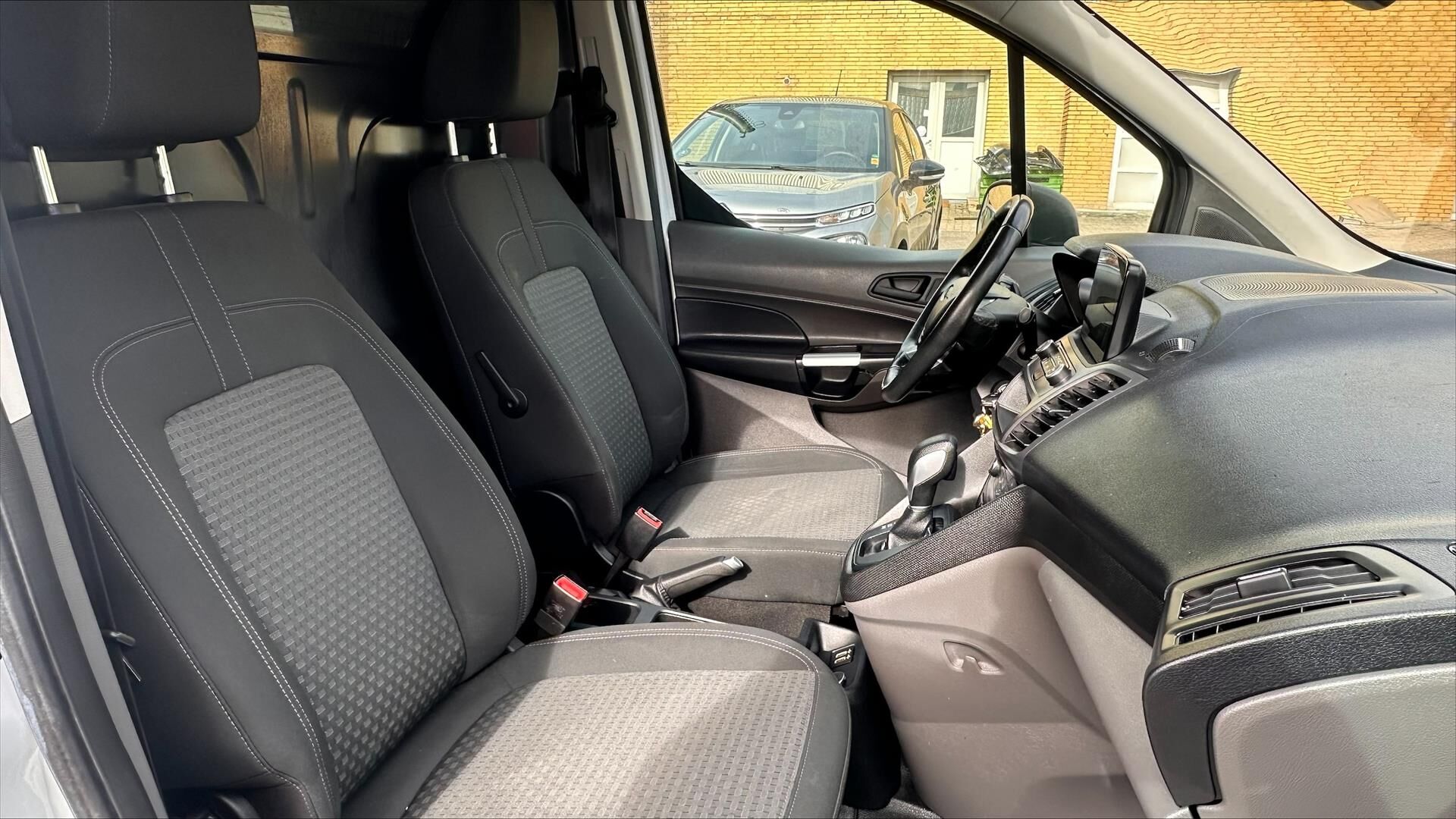 Billede af Ford Transit Connect Kort 1,5 EcoBlue Trend 120HK Van 8g Aut.