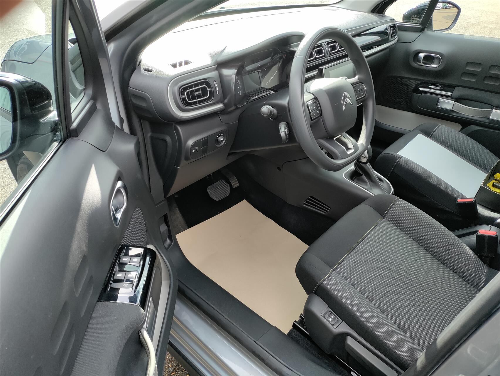 Billede af Citroën C3 1,2 PureTech Shine 110HK 5d 6g Aut.