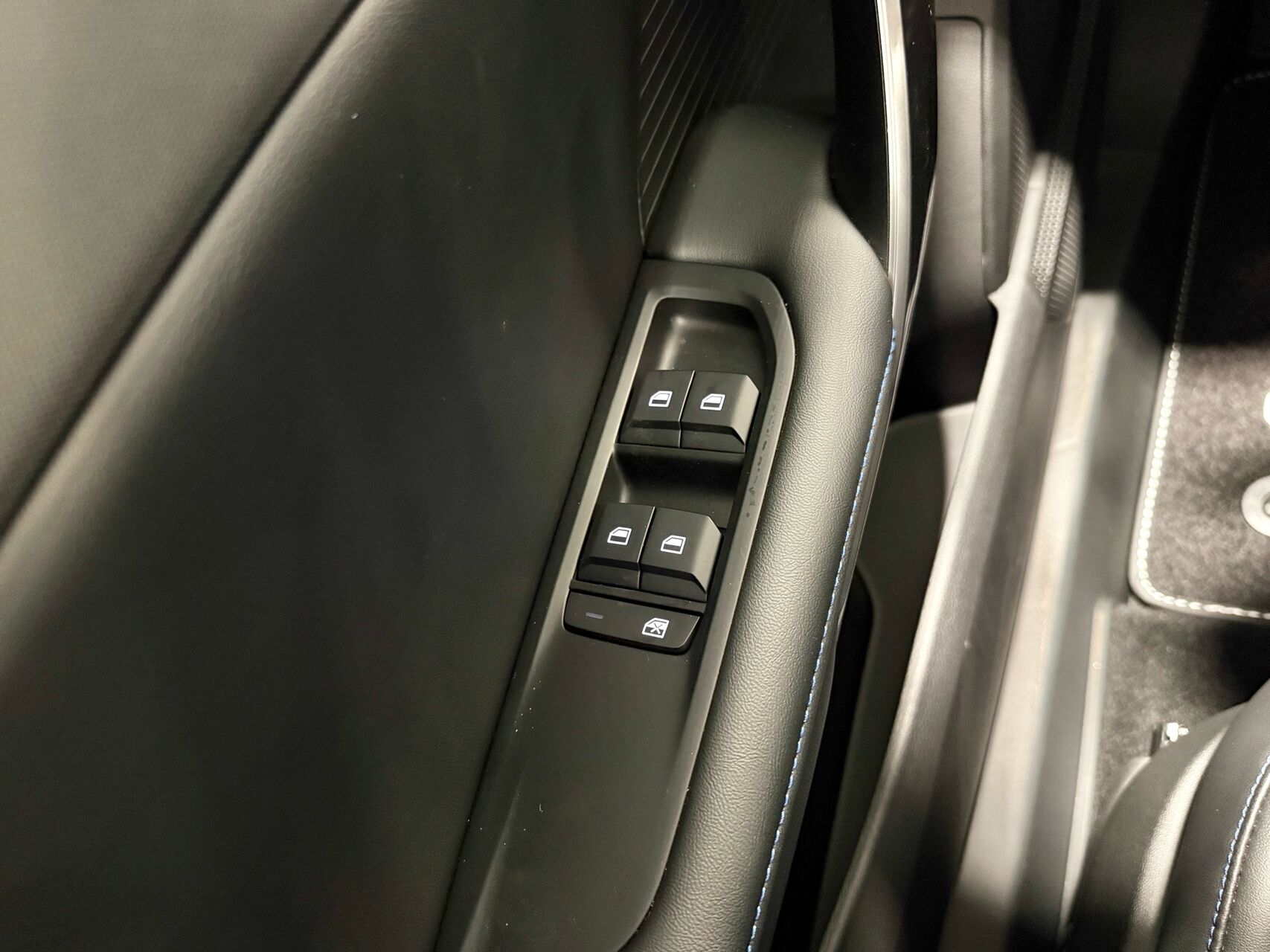 Billede af MG MG4 Electric EL Luxury Long Range 204HK 5d Aut.