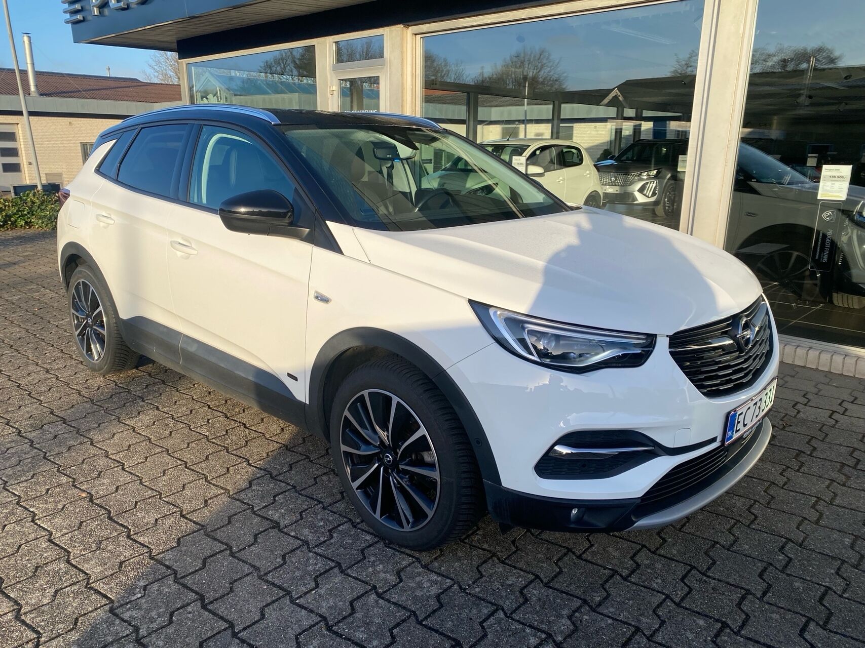 Billede af Opel Grandland X 1,6 PHEV  Plugin-hybrid Cosmo Prestige Pack 225HK 5d 8g Aut.