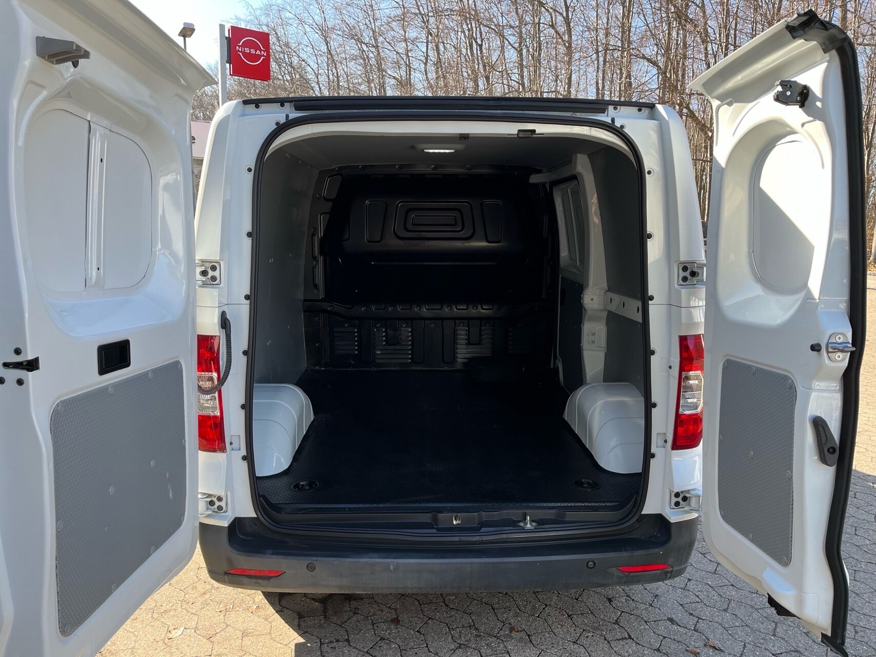 Billede af Maxus e-Deliver 3 SWB 50,2 kWh EL 160HK Van Aut.