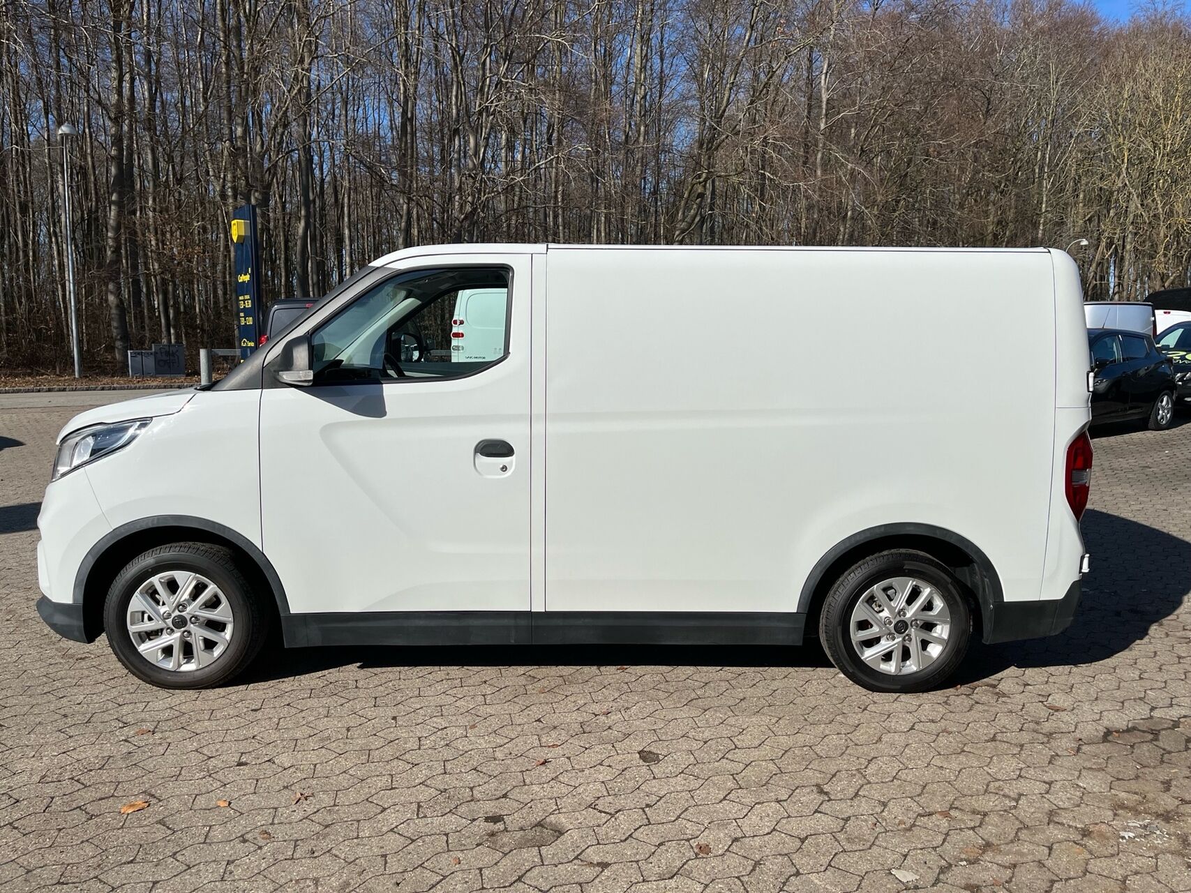 Billede af Maxus e-Deliver 3 SWB 50,2 kWh EL 160HK Van Aut.