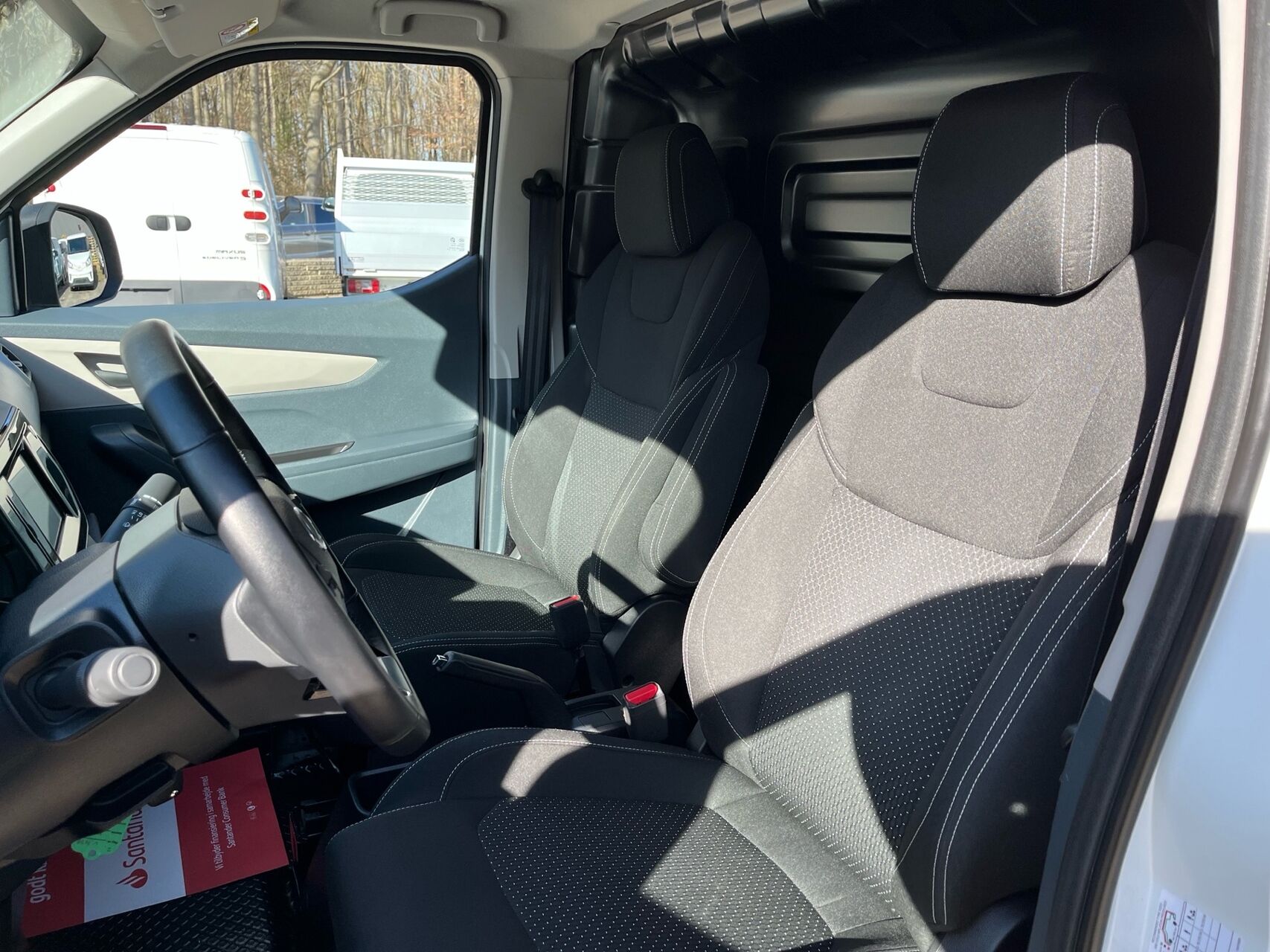 Billede af Maxus e-Deliver 3 SWB 50,2 kWh EL 160HK Van Aut.