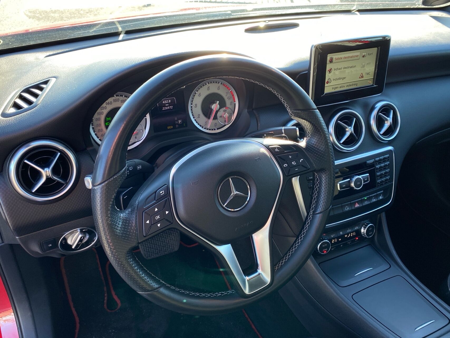 Billede af Mercedes-Benz A200 1,6 Business 7G-DCT 156HK 5d 7g Aut.