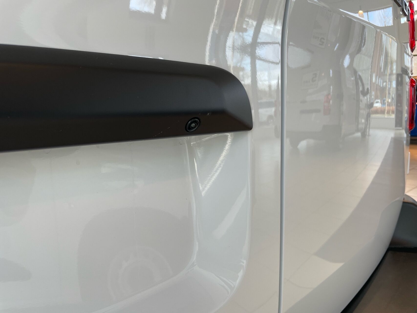 Billede af Peugeot EXP PRE L3 HDi 177 EAT8 PRE L3 HDi 177 EAT8