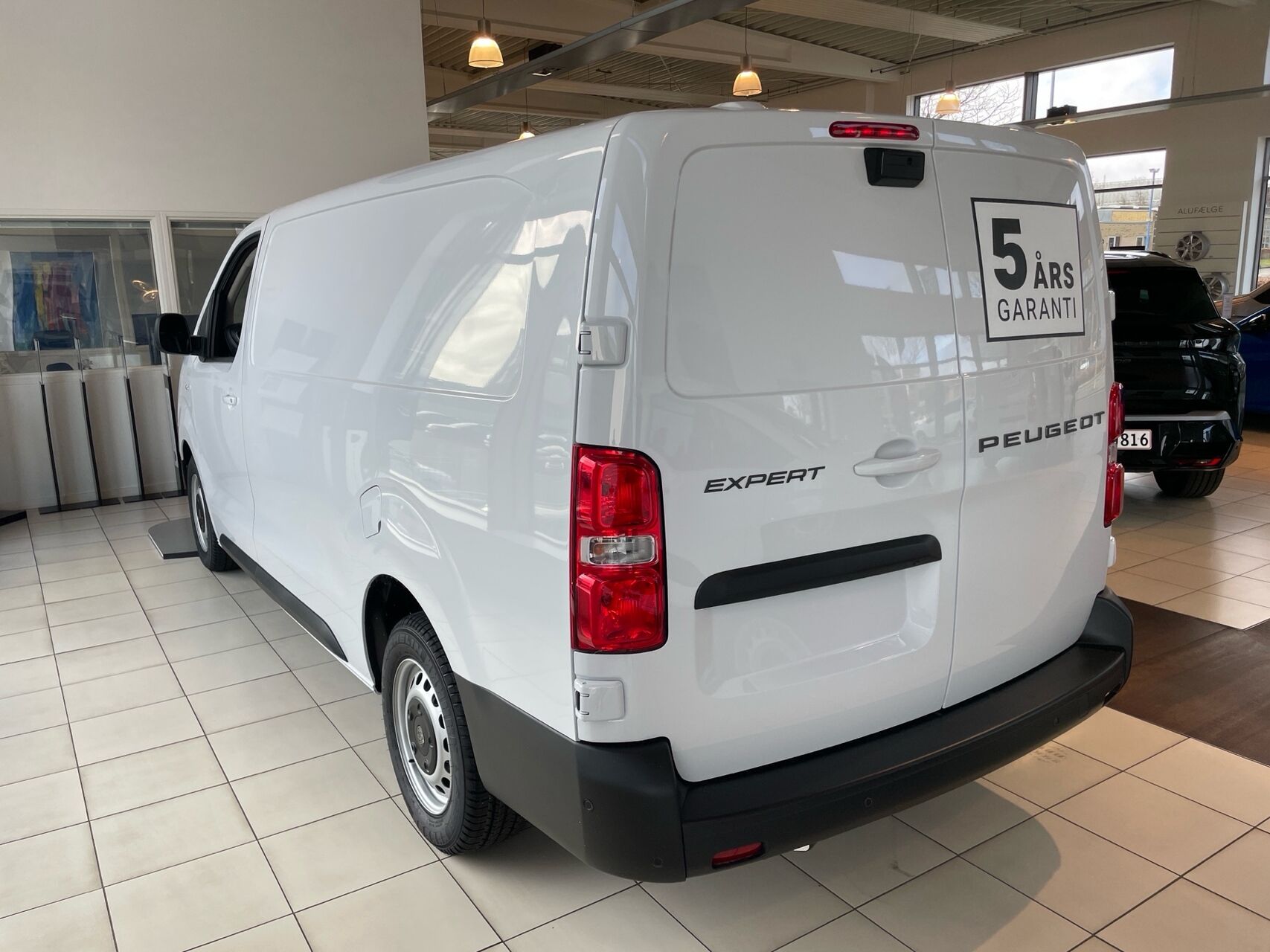 Billede af Peugeot EXP PRE L3 HDi 177 EAT8 PRE L3 HDi 177 EAT8