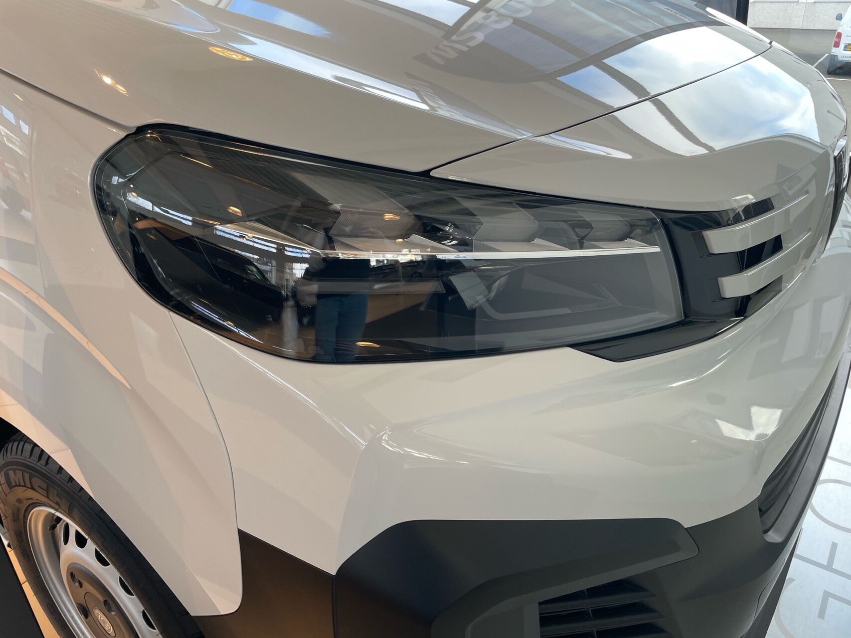 Billede af Peugeot EXP PRE L3 HDi 177 EAT8 PRE L3 HDi 177 EAT8