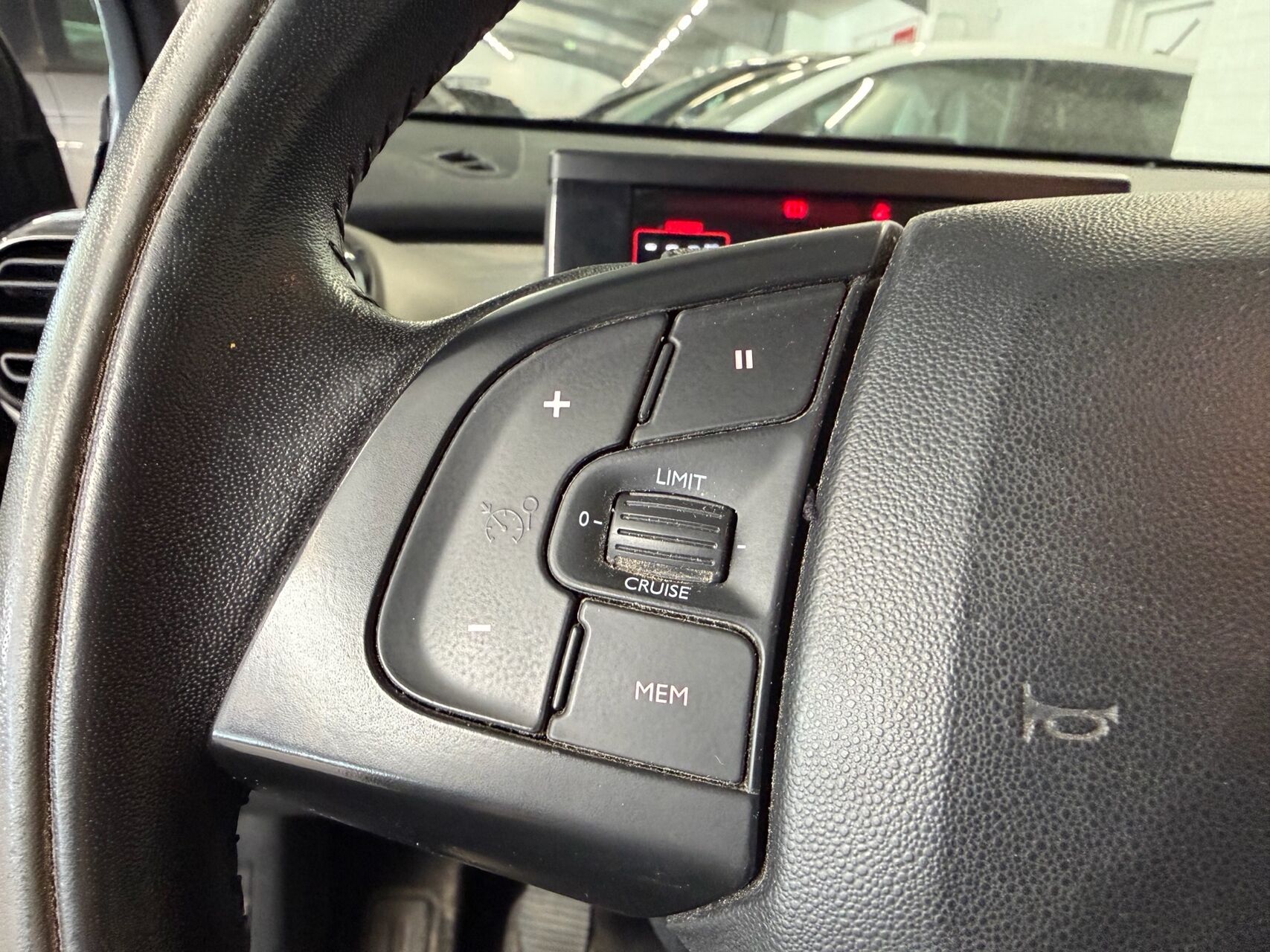 Billede af Citroën C4 Cactus 1,6 Blue HDi Extravaganza start/stop 100HK 5d